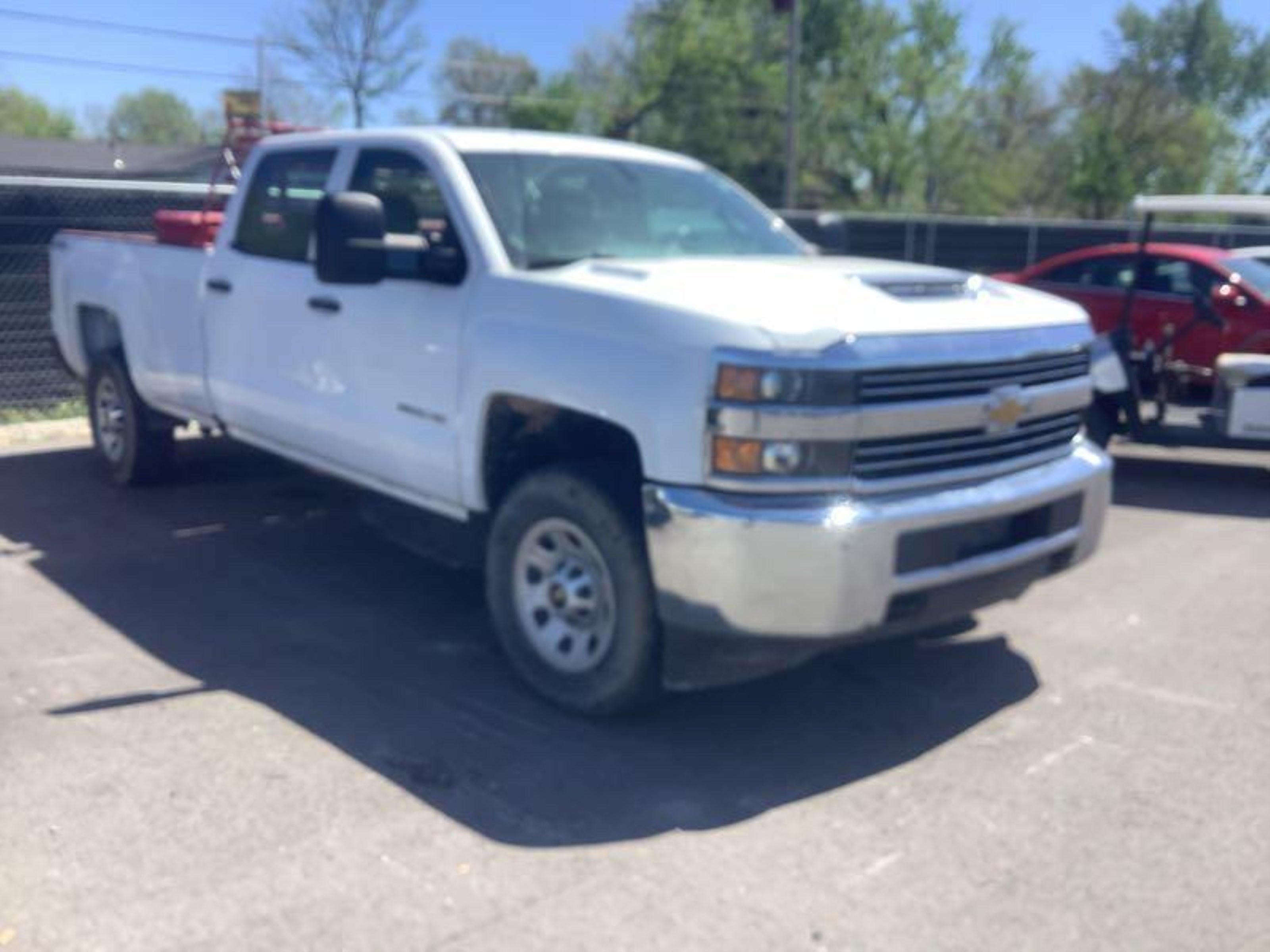 Photo 17 VIN: 1GC4KYEY9JF241076 - CHEVROLET SILVERADO 