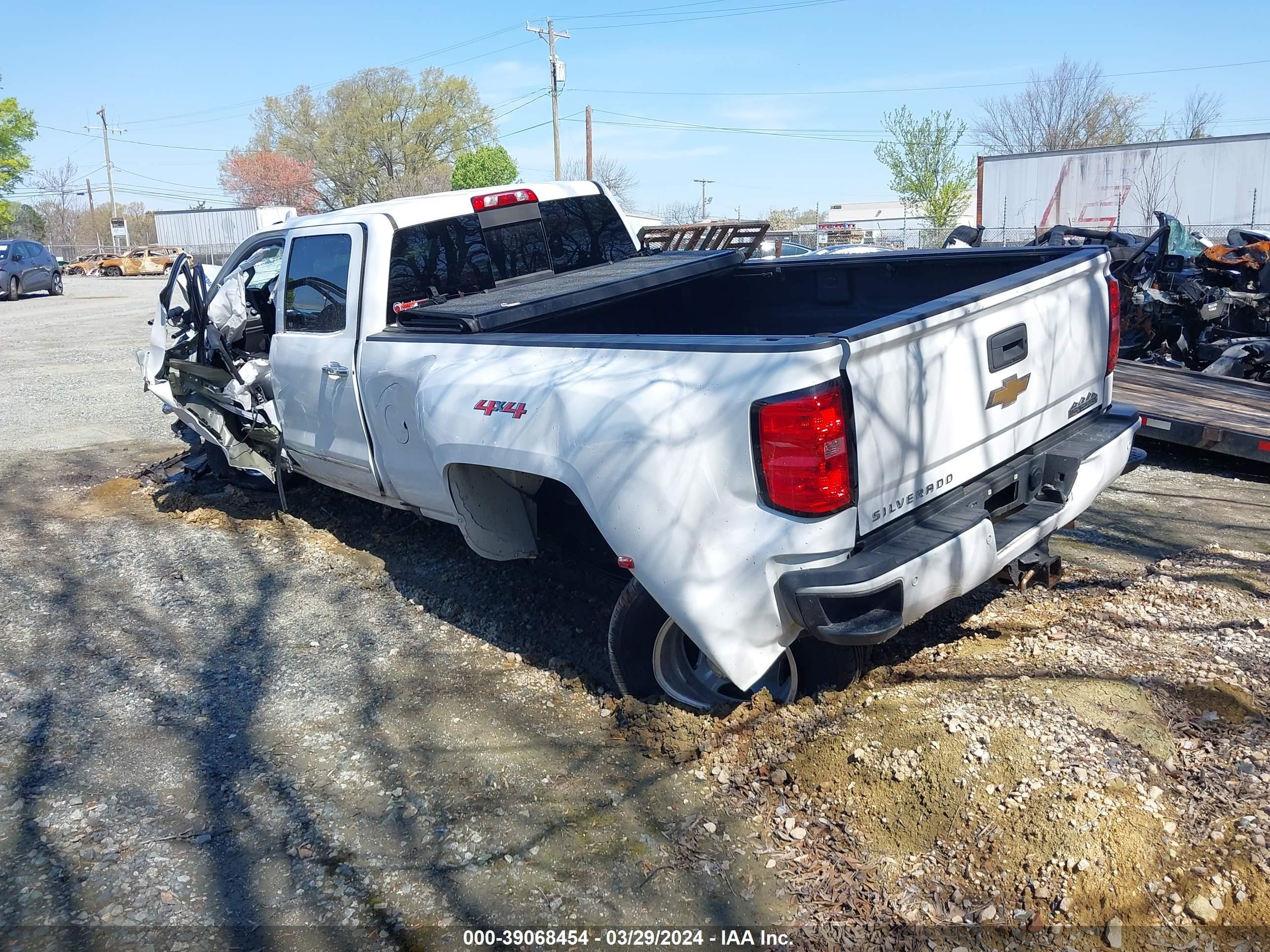 Photo 2 VIN: 1GC4KYEYXKF216737 - CHEVROLET SILVERADO 