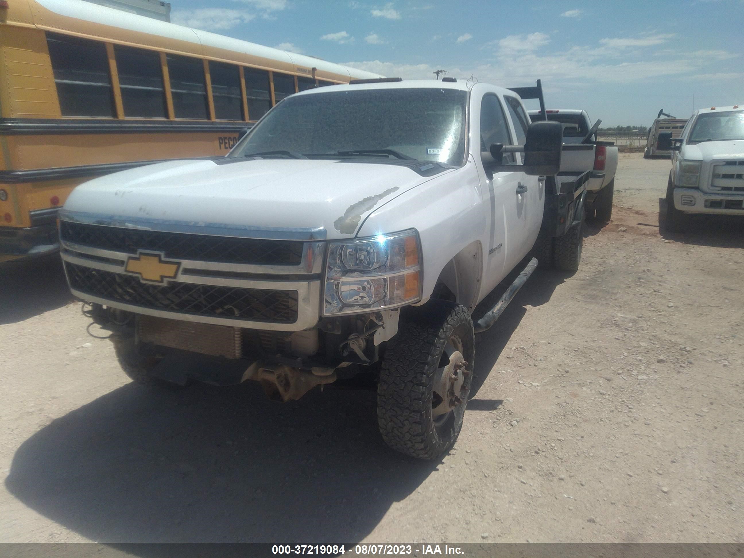 Photo 1 VIN: 1GC4KZC81CF119582 - CHEVROLET SILVERADO 