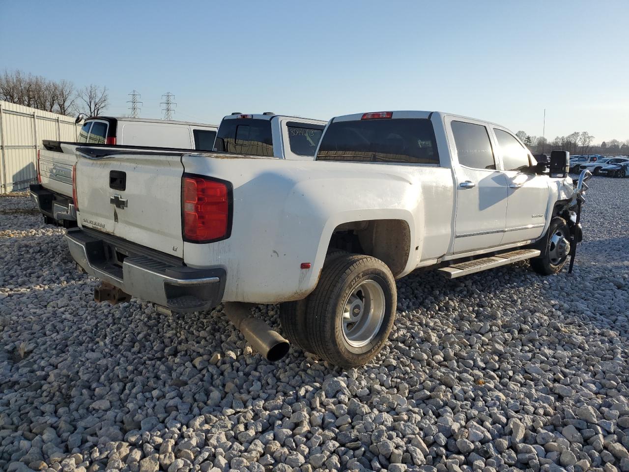 Photo 2 VIN: 1GC4KZC85GF145933 - CHEVROLET SILVERADO 