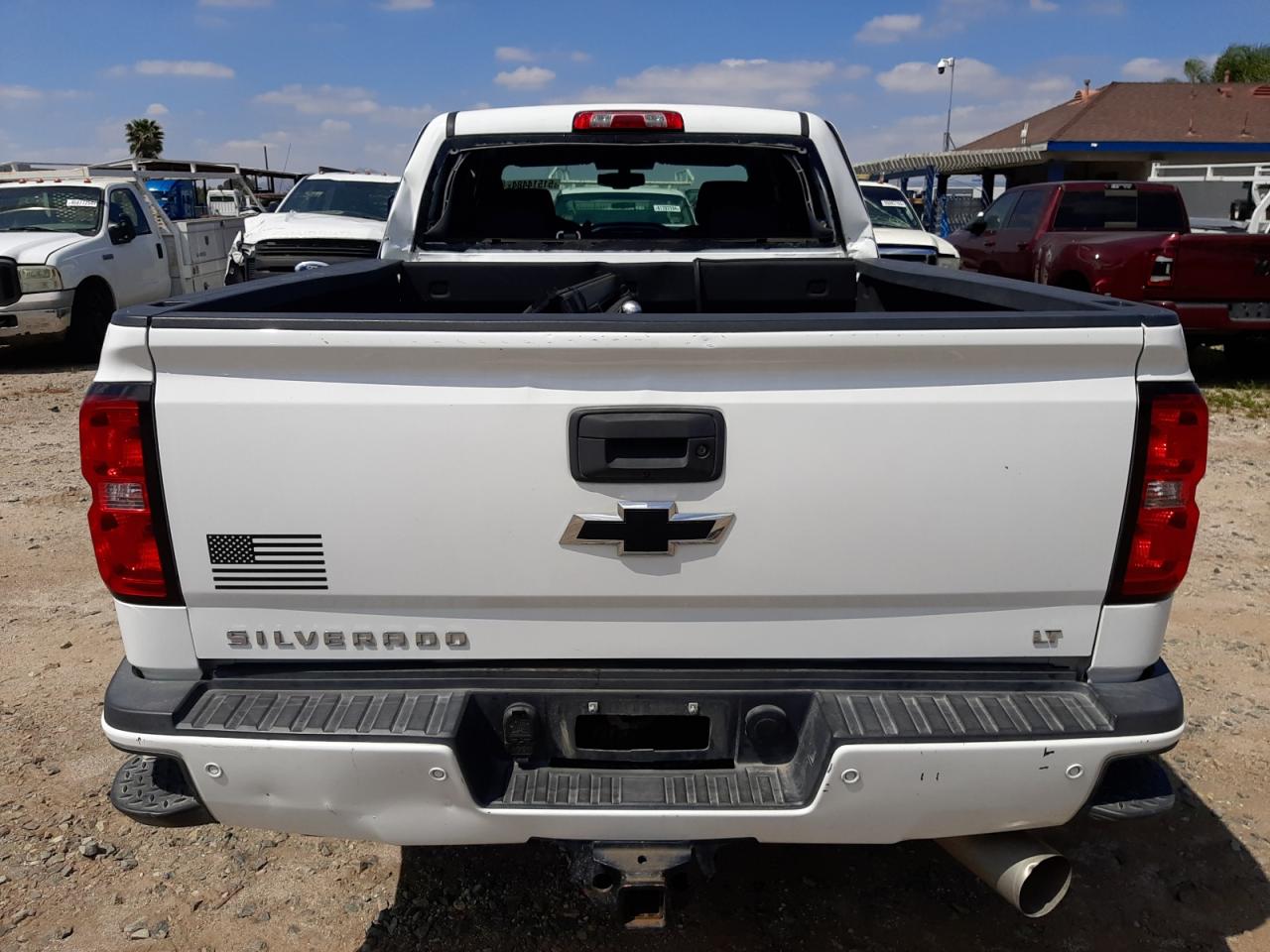 Photo 5 VIN: 1GC4KZCY0JF108876 - CHEVROLET SILVERADO 