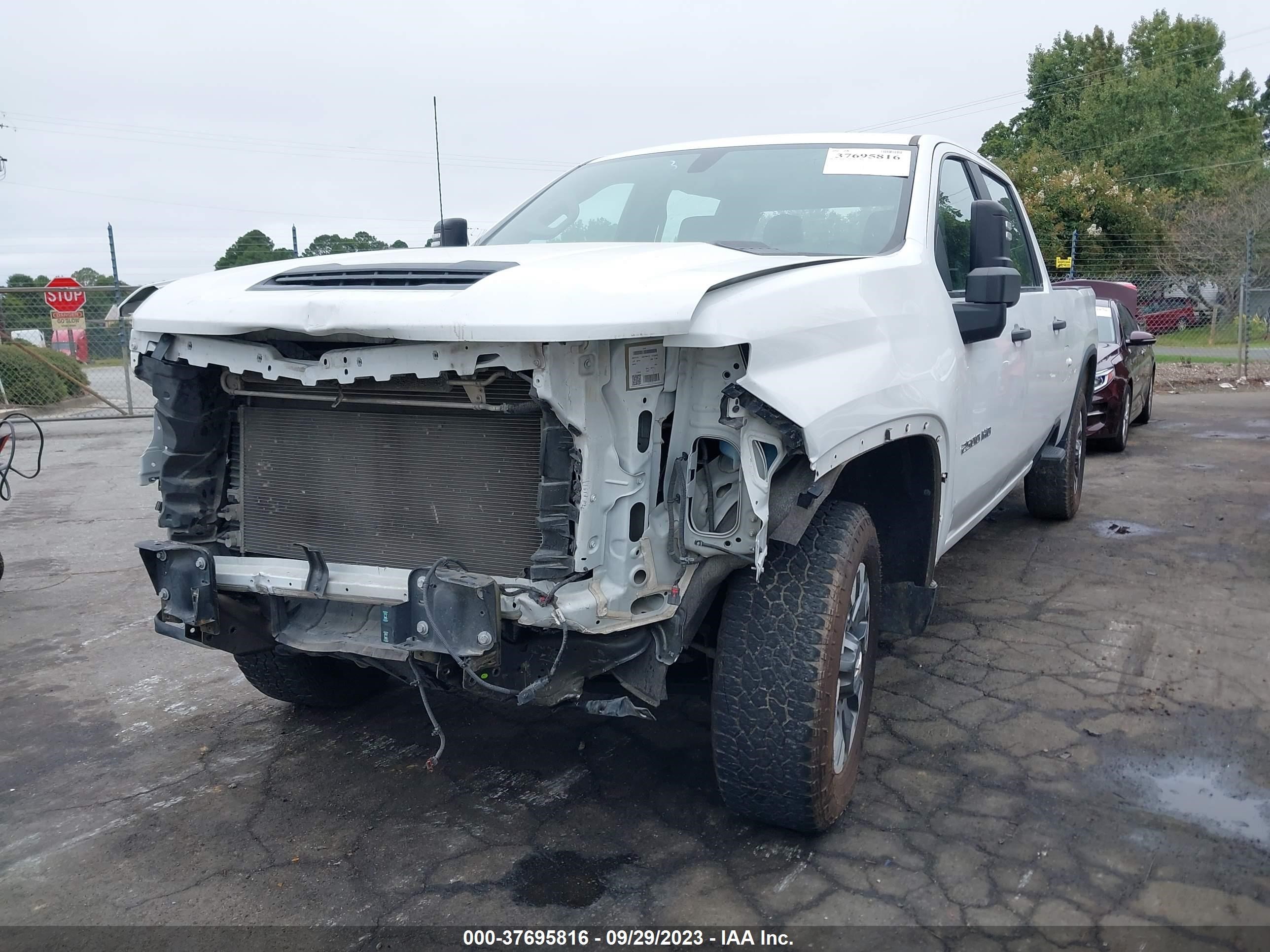 Photo 1 VIN: 1GC4WLE74LF186117 - CHEVROLET SILVERADO 