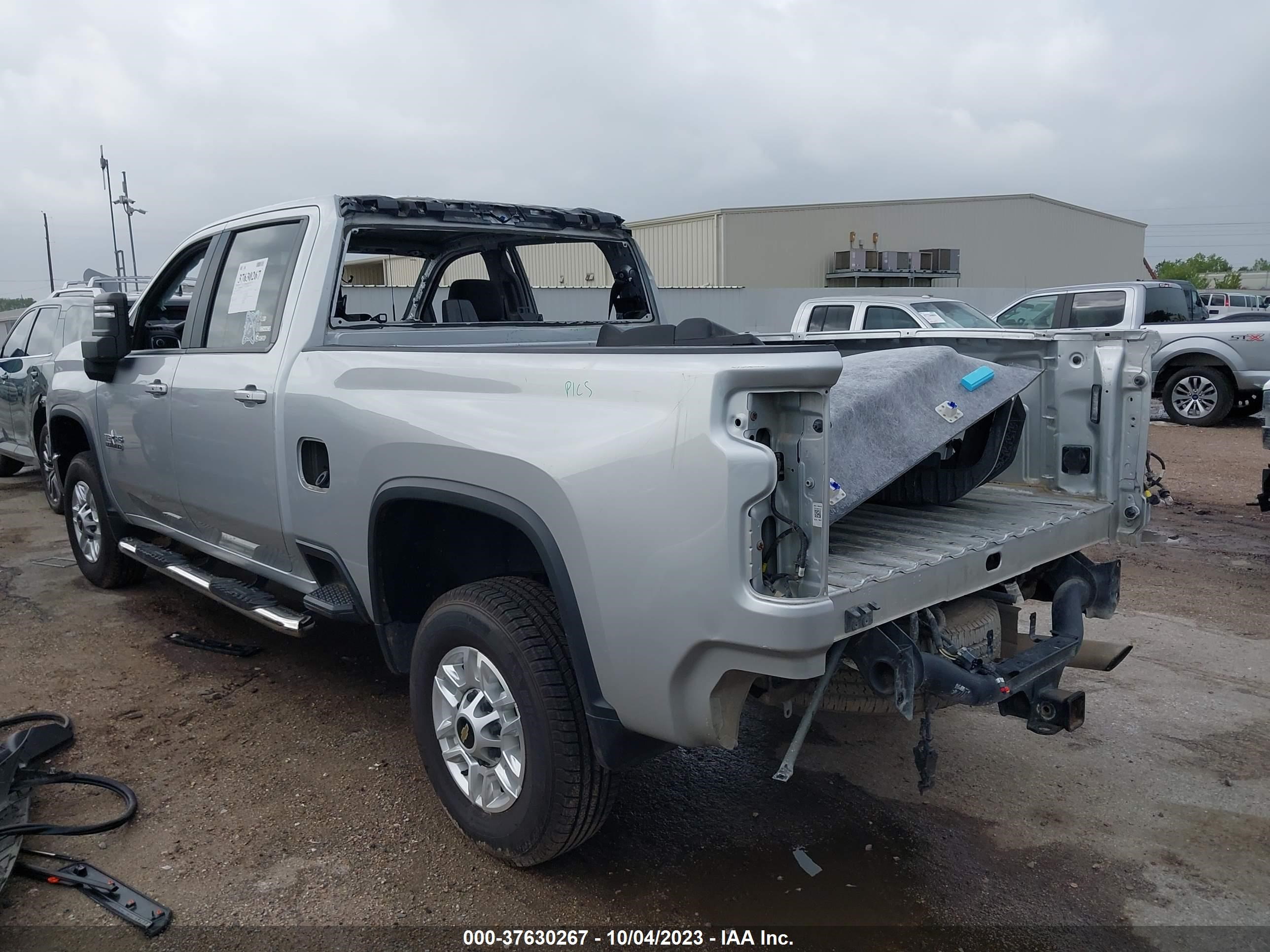 Photo 2 VIN: 1GC4WNE7XLF132820 - CHEVROLET SILVERADO 