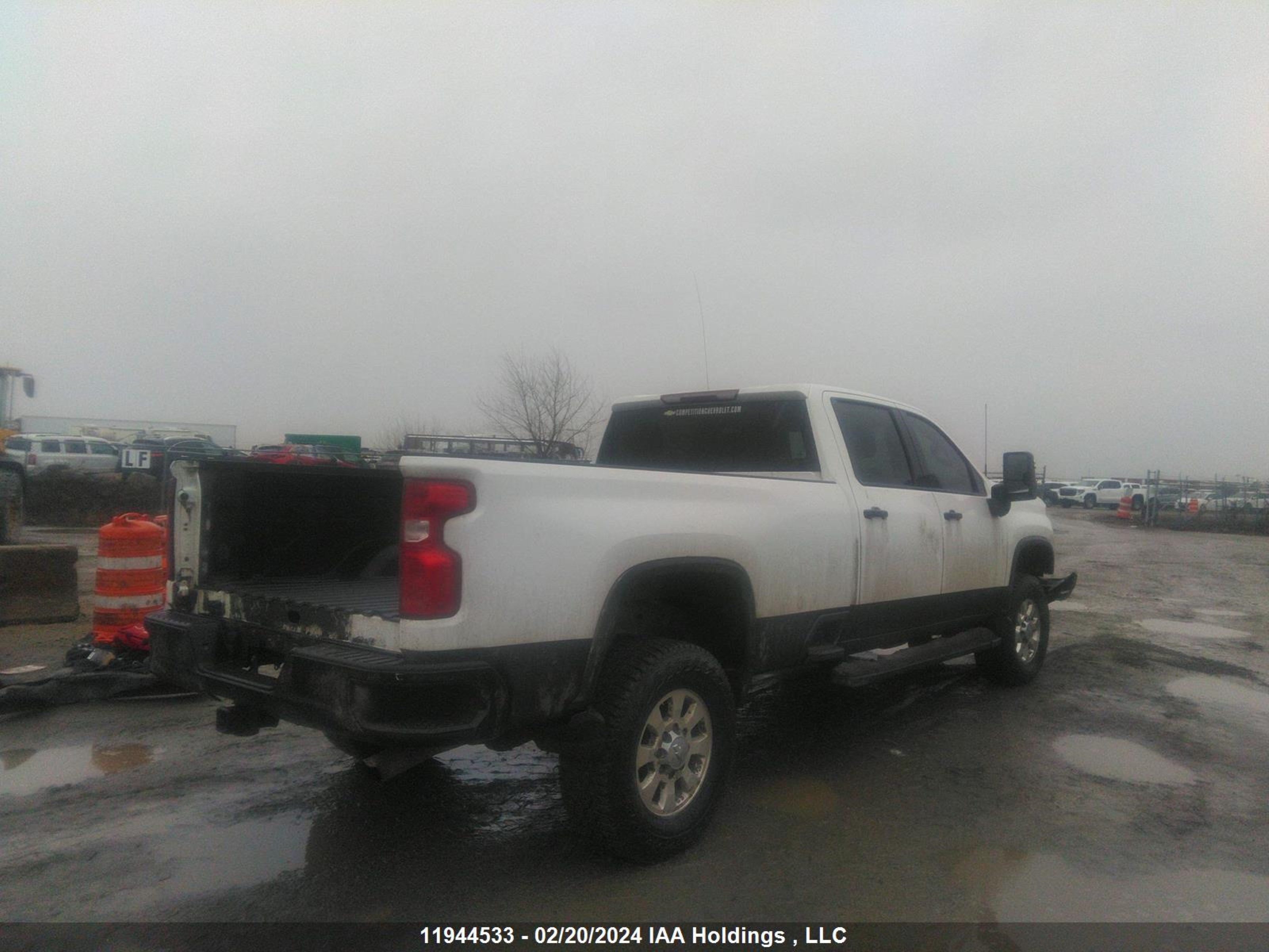 Photo 3 VIN: 1GC4YLE72MF187892 - CHEVROLET SILVERADO 