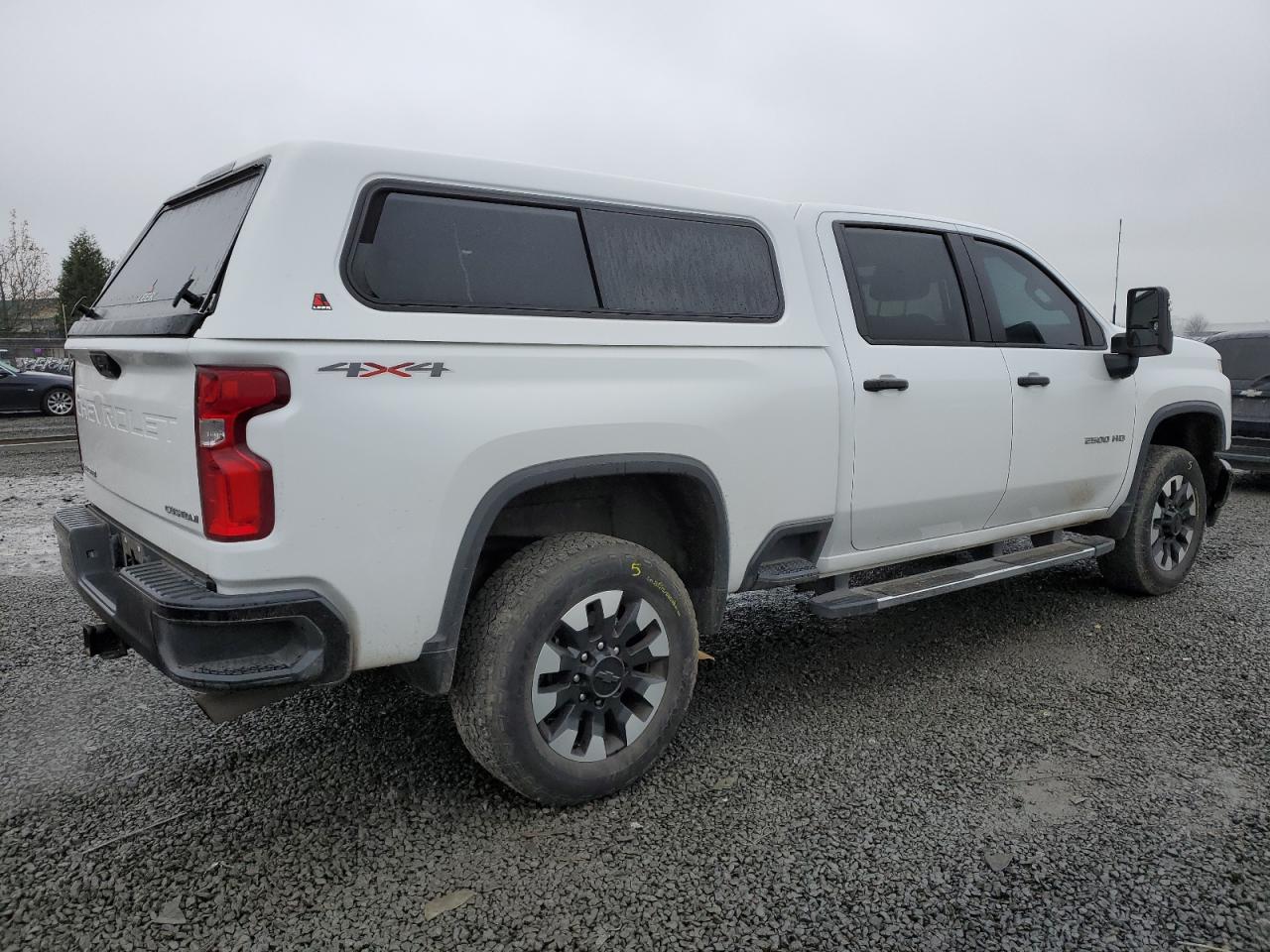 Photo 2 VIN: 1GC4YME76LF342755 - CHEVROLET SILVERADO 