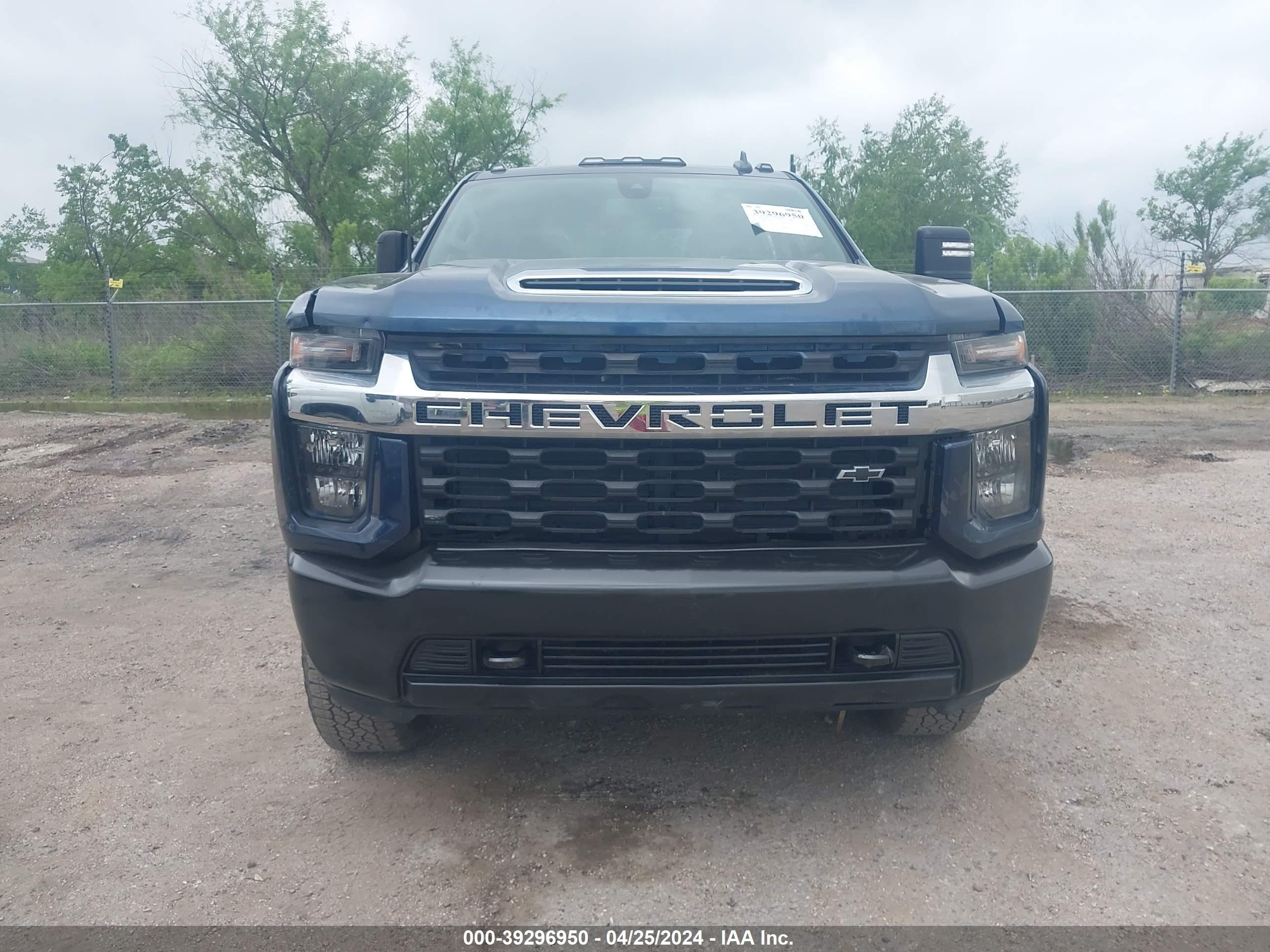 Photo 11 VIN: 1GC4YME78NF266524 - CHEVROLET SILVERADO 