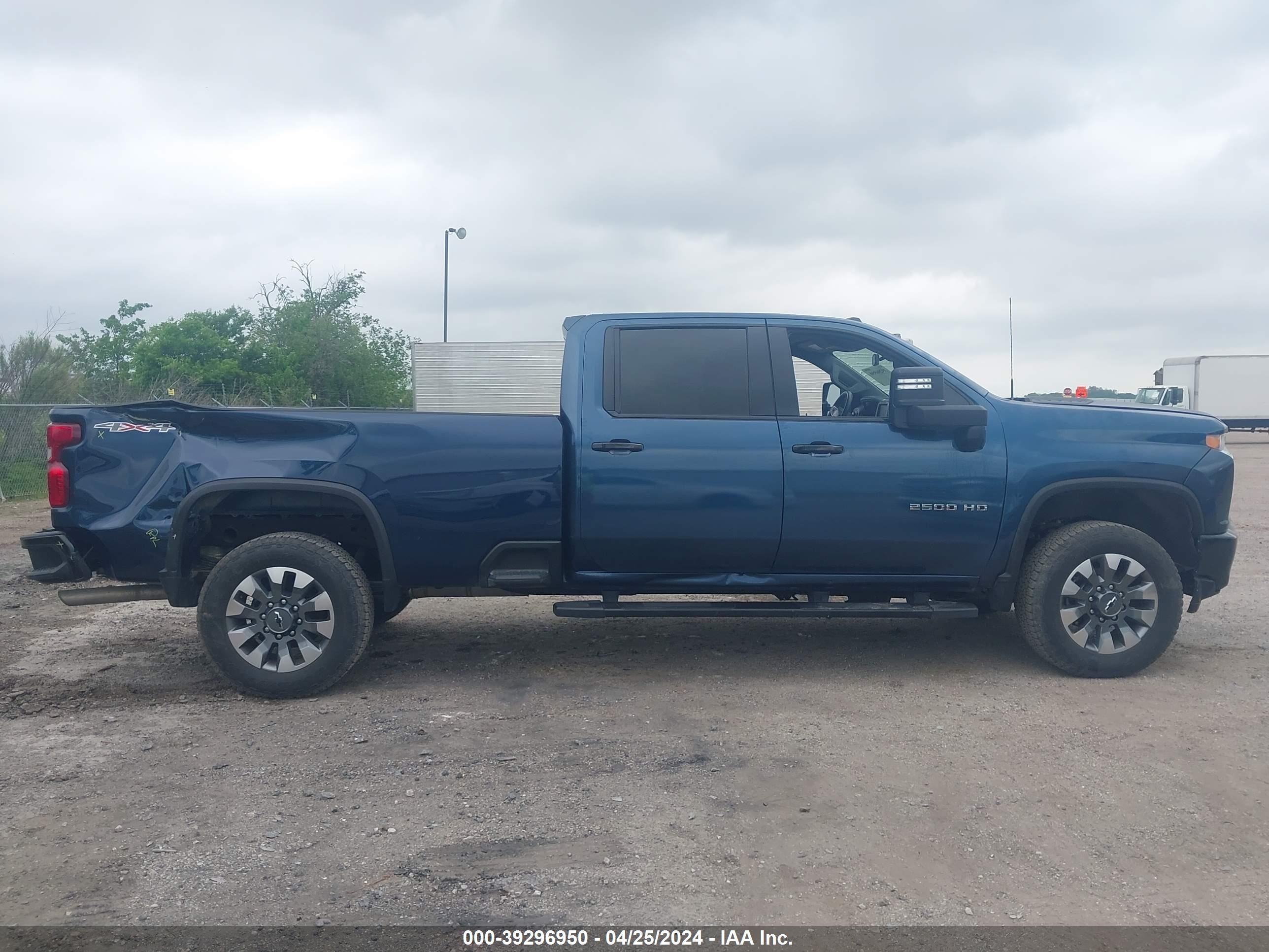 Photo 12 VIN: 1GC4YME78NF266524 - CHEVROLET SILVERADO 