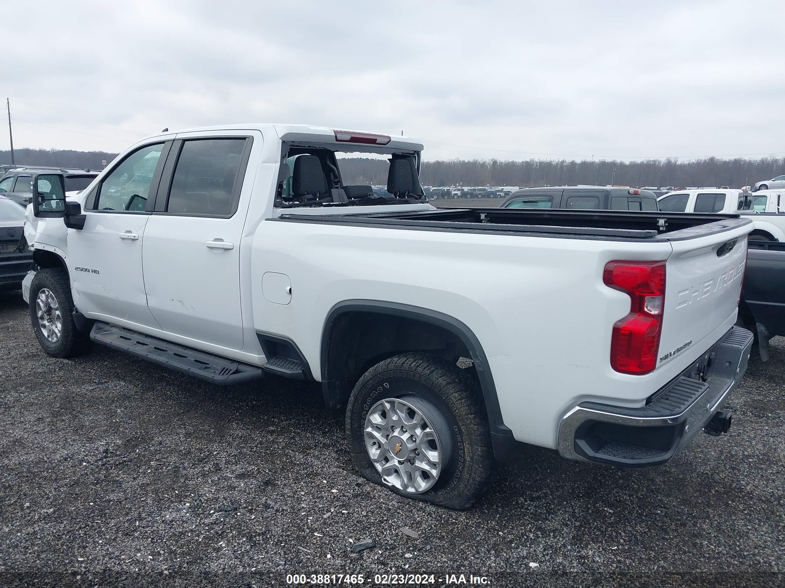 Photo 2 VIN: 1GC4YNE73MF247657 - CHEVROLET SILVERADO 