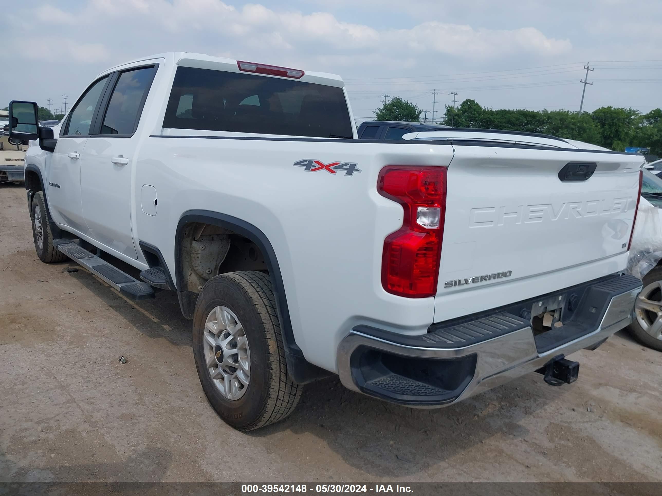 Photo 2 VIN: 1GC4YNE75PF176515 - CHEVROLET SILVERADO 