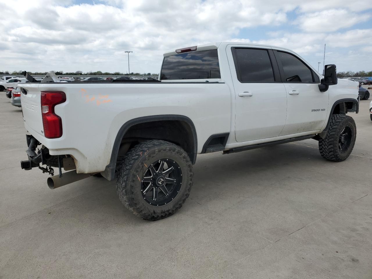 Photo 2 VIN: 1GC4YNEY0NF138616 - CHEVROLET SILVERADO 