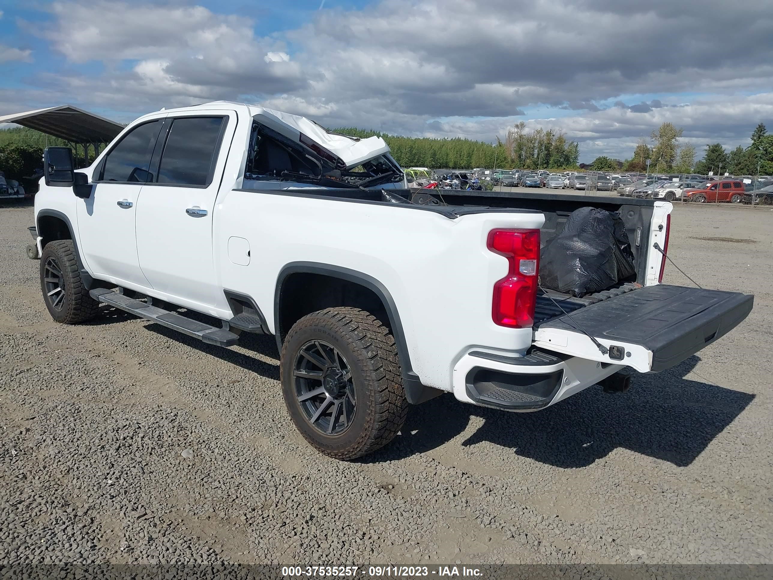 Photo 2 VIN: 1GC4YPEY6LF310611 - CHEVROLET SILVERADO 