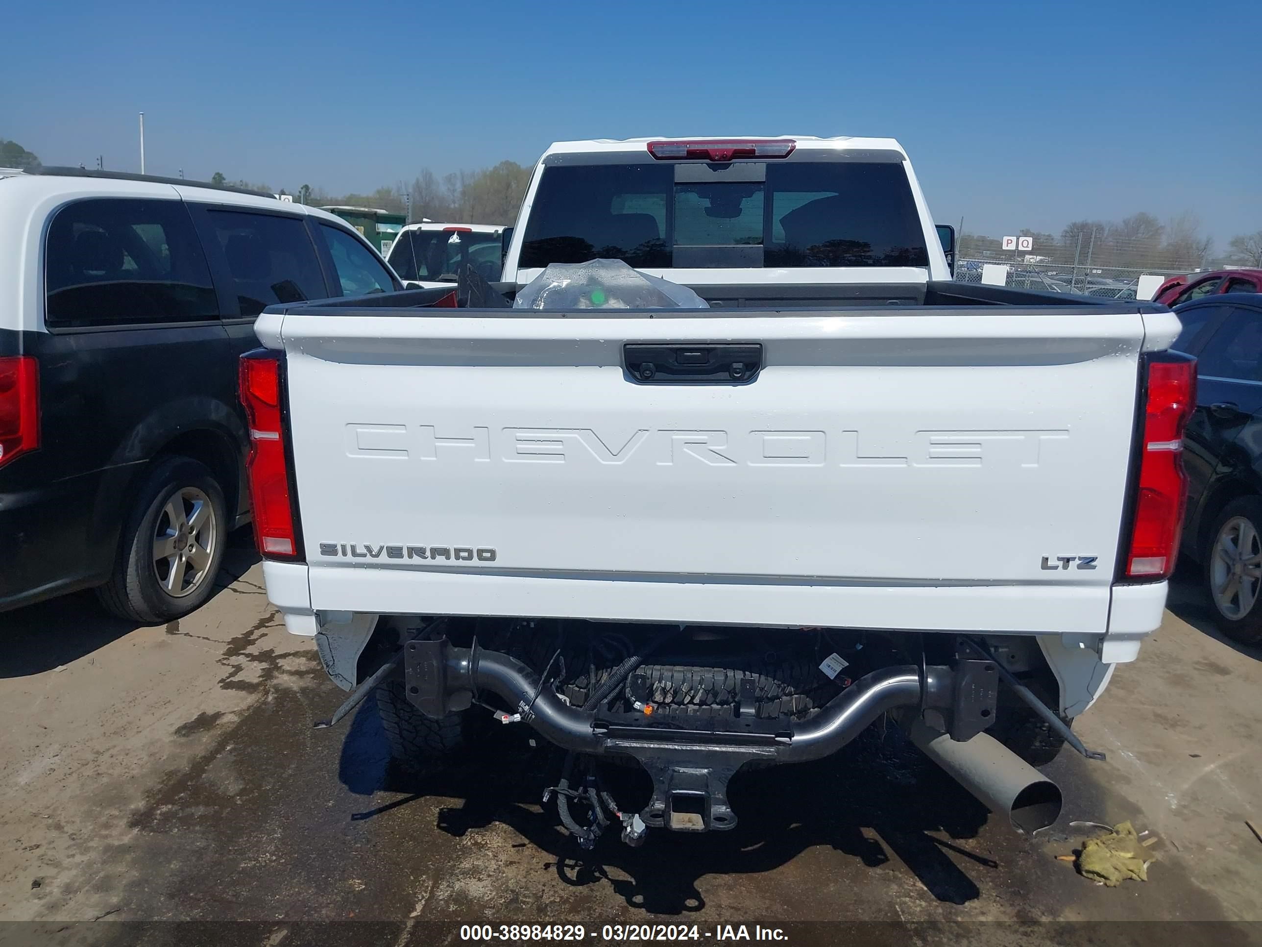 Photo 14 VIN: 1GC4YPEY6RF142607 - CHEVROLET SILVERADO 