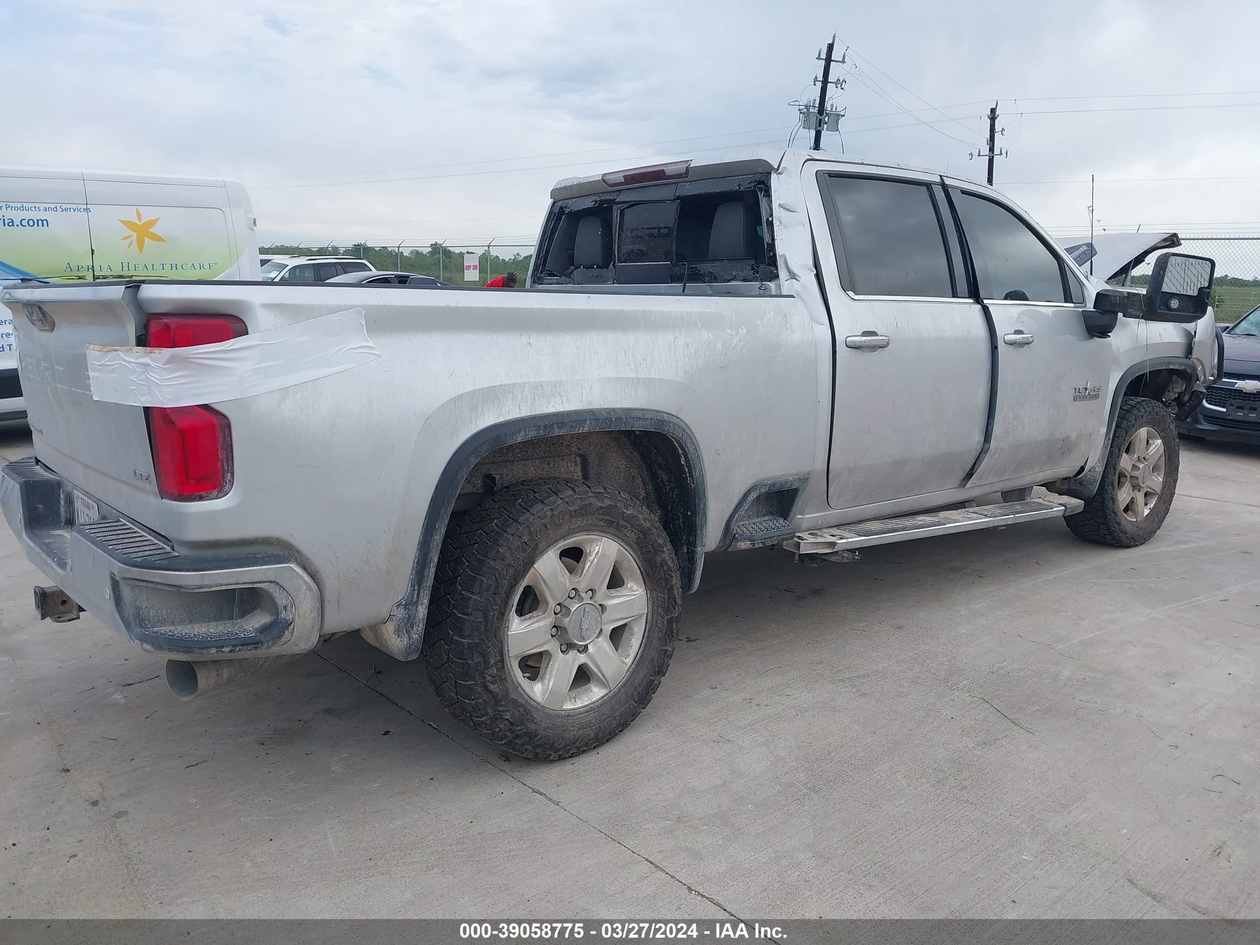 Photo 3 VIN: 1GC4YPEY9LF110290 - CHEVROLET SILVERADO 