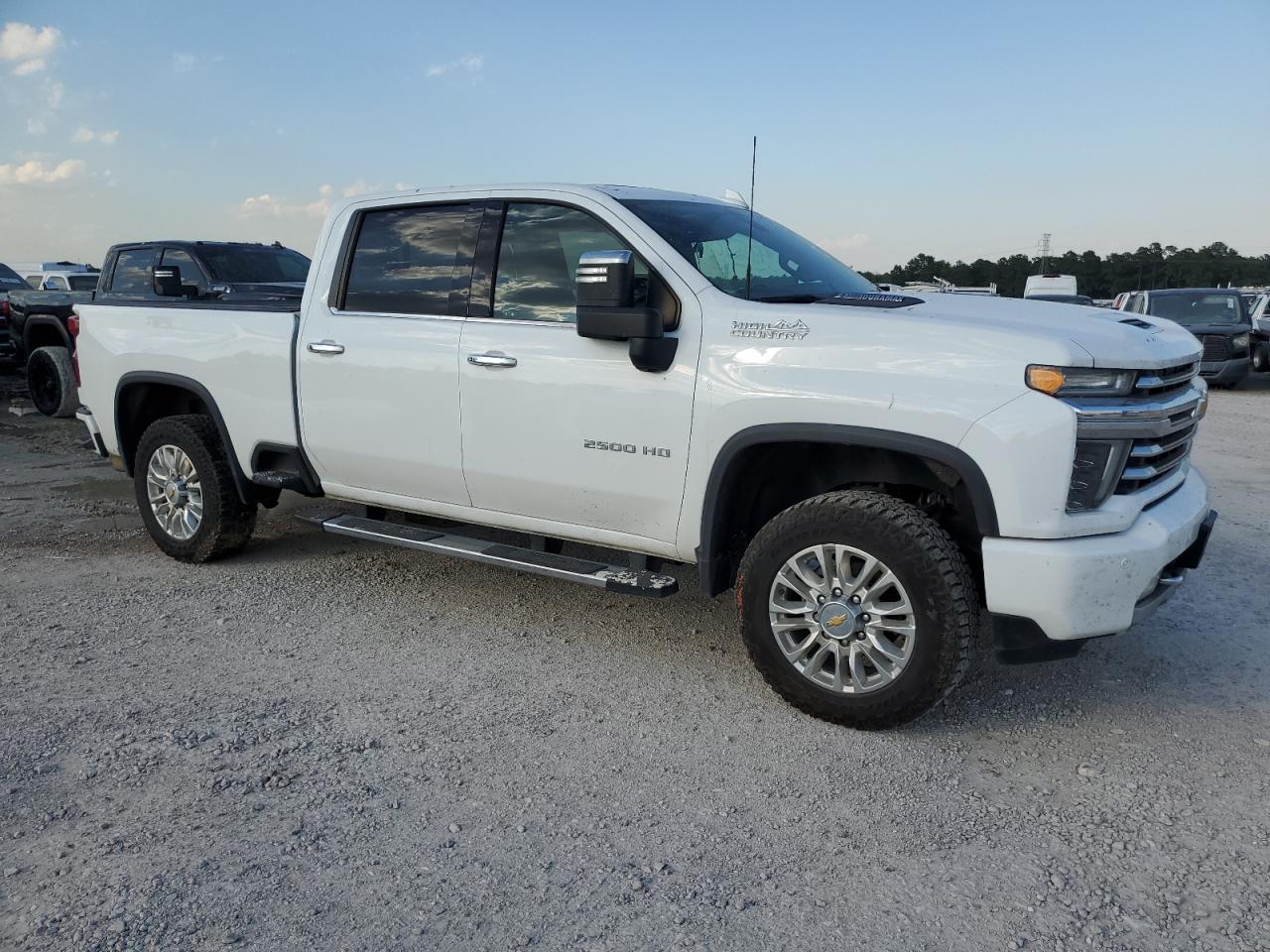 Photo 3 VIN: 1GC4YREY5MF170757 - CHEVROLET SILVERADO 