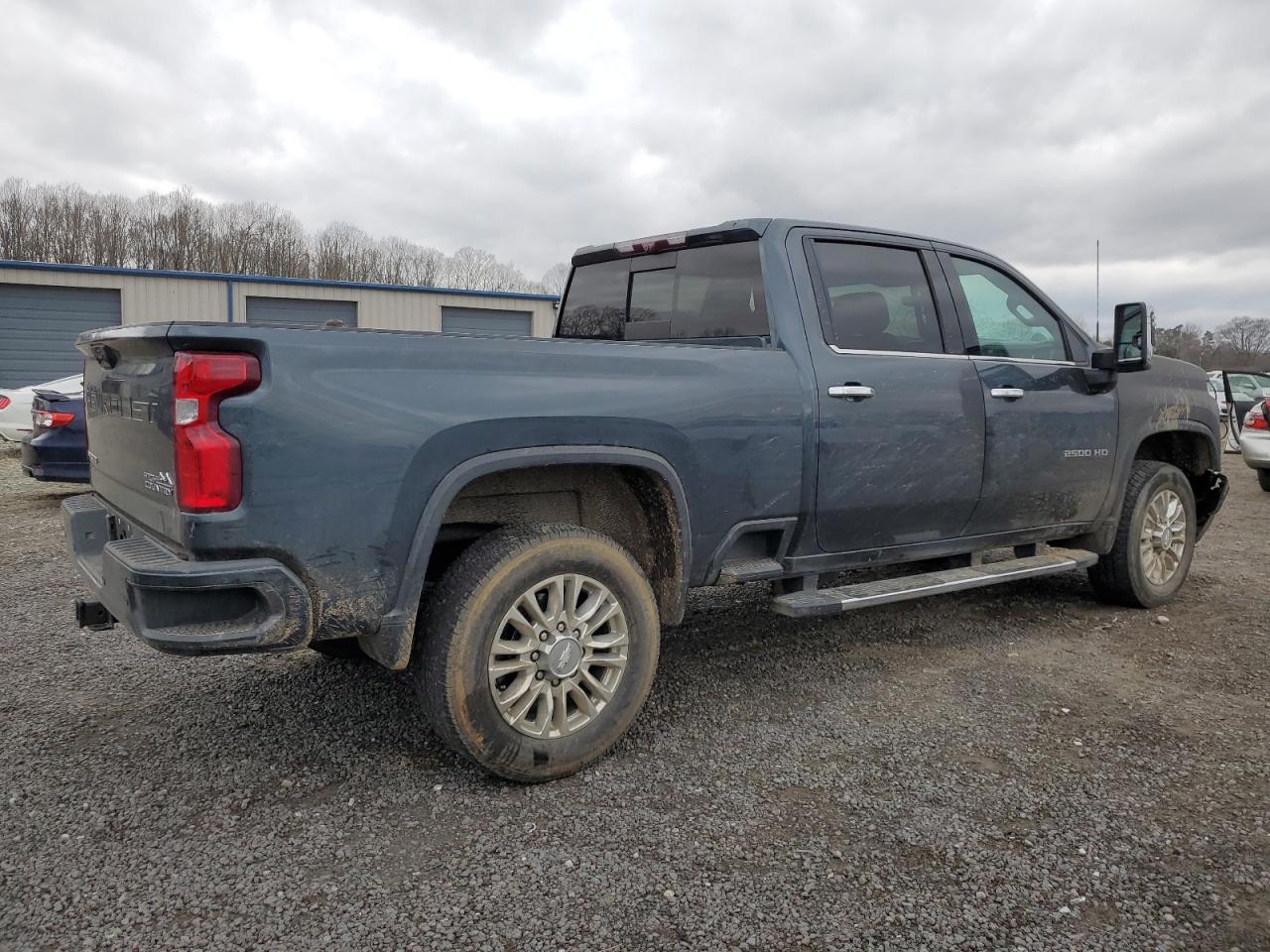 Photo 2 VIN: 1GC4YREY9LF168041 - CHEVROLET SILVERADO 