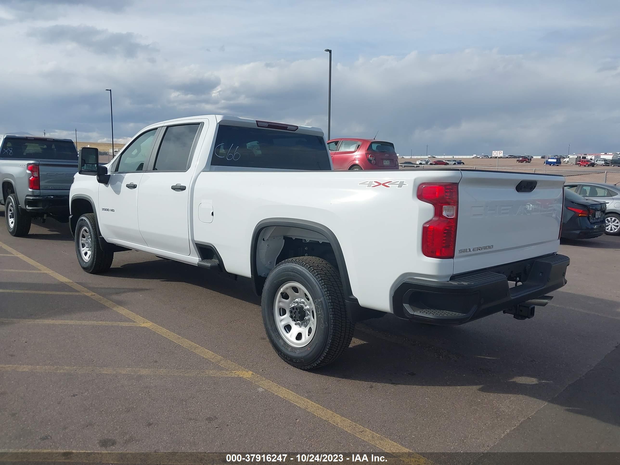 Photo 2 VIN: 1GC4YSE78RF241357 - CHEVROLET SILVERADO 