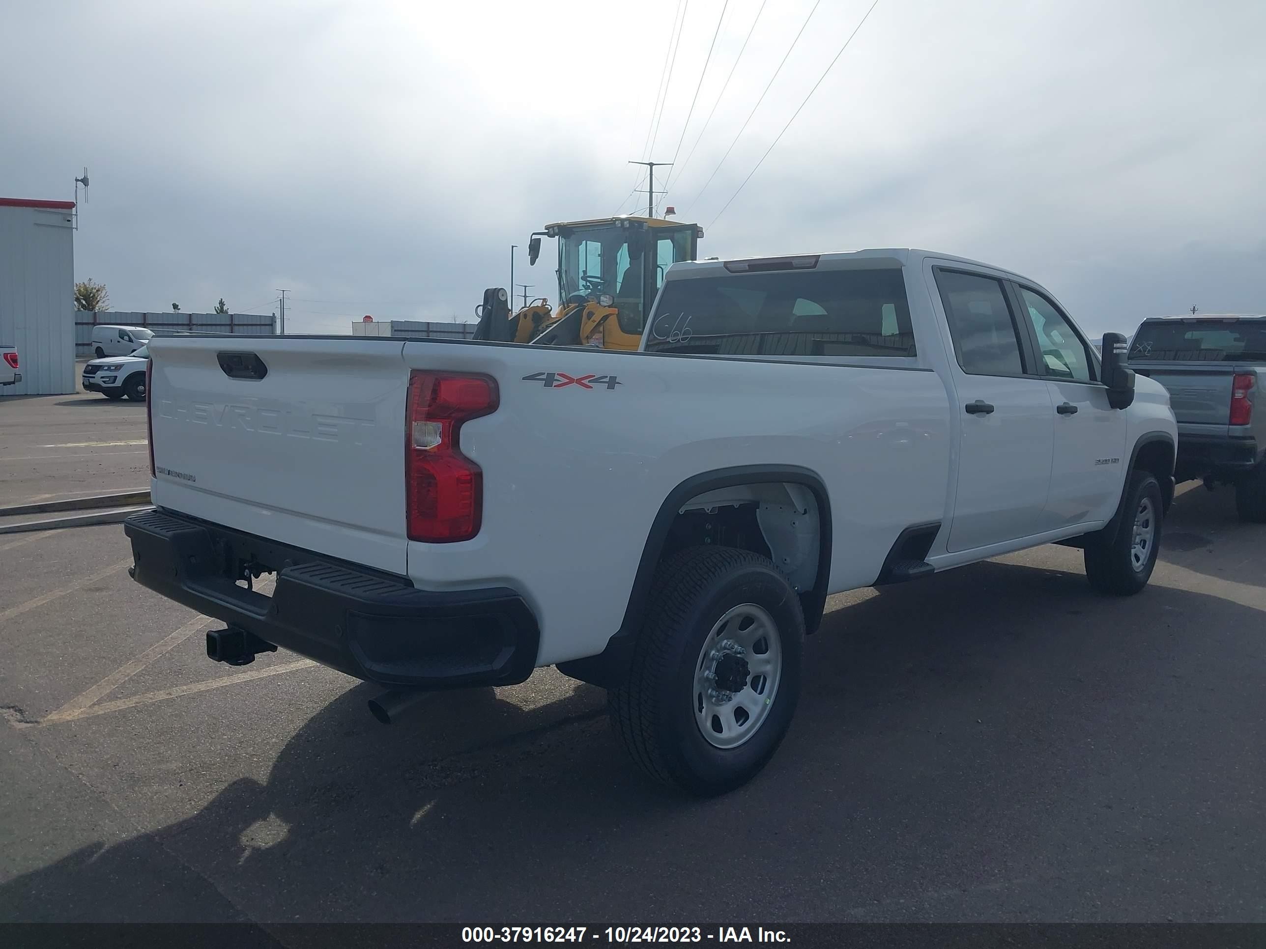 Photo 3 VIN: 1GC4YSE78RF241357 - CHEVROLET SILVERADO 