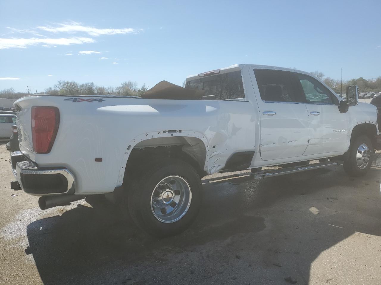 Photo 2 VIN: 1GC4YUEYXRF132144 - CHEVROLET SILVERADO 