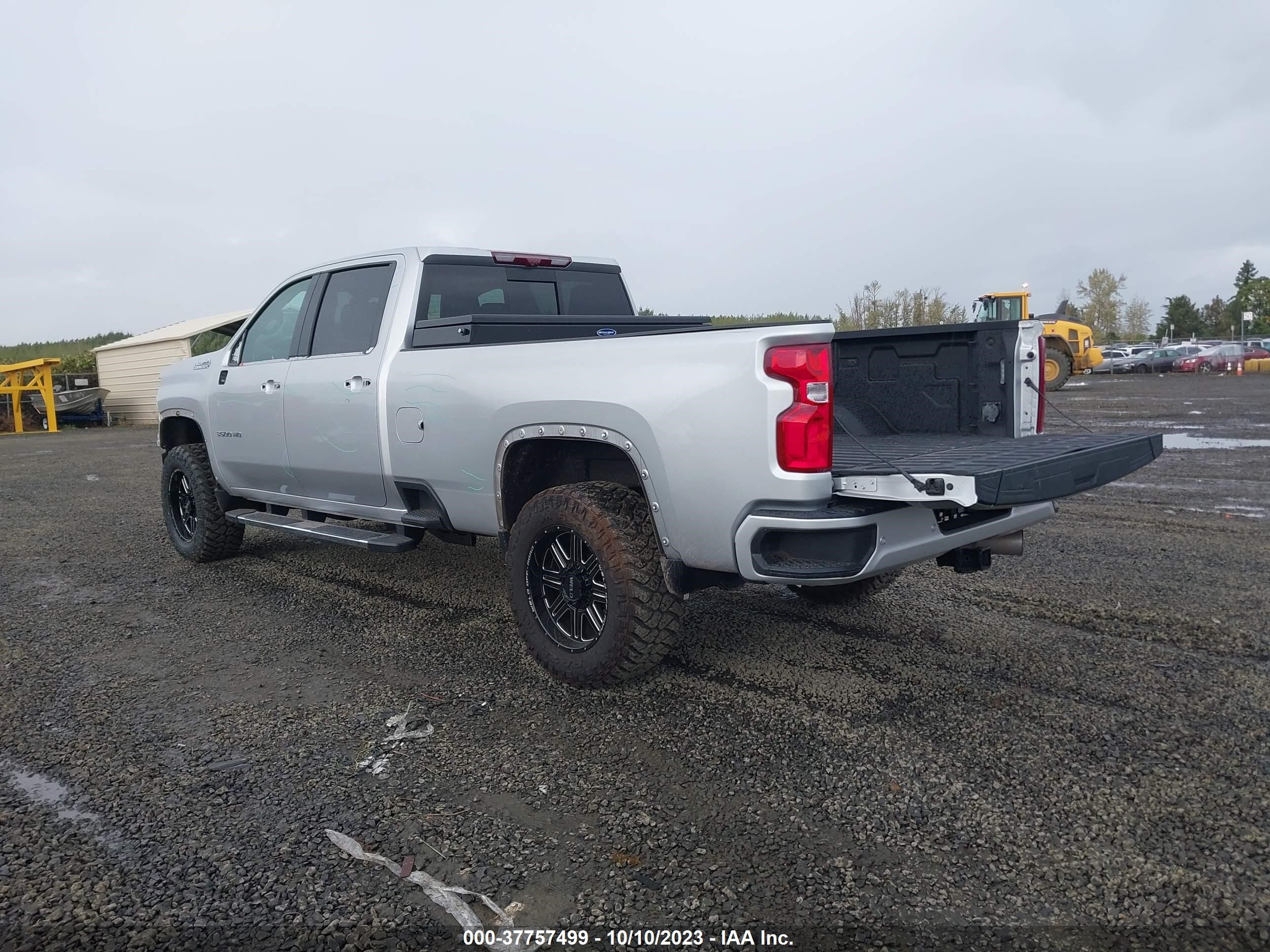 Photo 2 VIN: 1GC4YVEY2NF305901 - CHEVROLET SILVERADO 