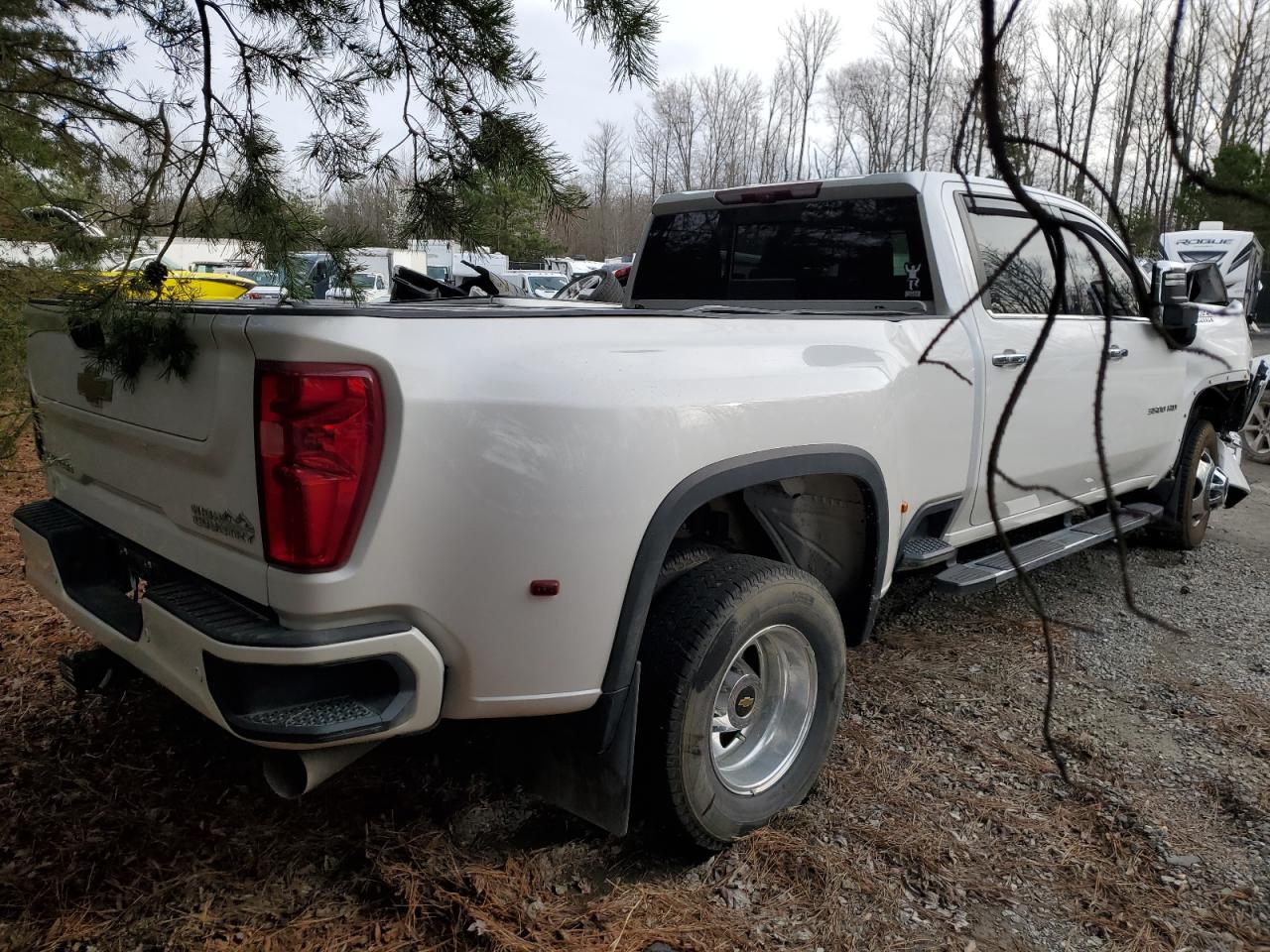 Photo 2 VIN: 1GC4YVEY9NF277496 - CHEVROLET SILVERADO 