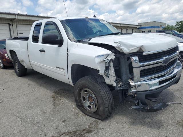 Photo 3 VIN: 1GC5CXBG3AZ200755 - CHEVROLET SILVERADO 