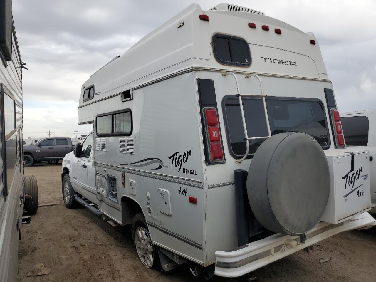 Photo 1 VIN: 1GC5K0CG6BZ202140 - CHEVROLET SILVERADO 