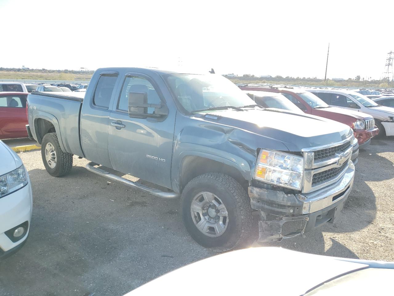 Photo 3 VIN: 1GC5KYBG3AZ169466 - CHEVROLET SILVERADO 