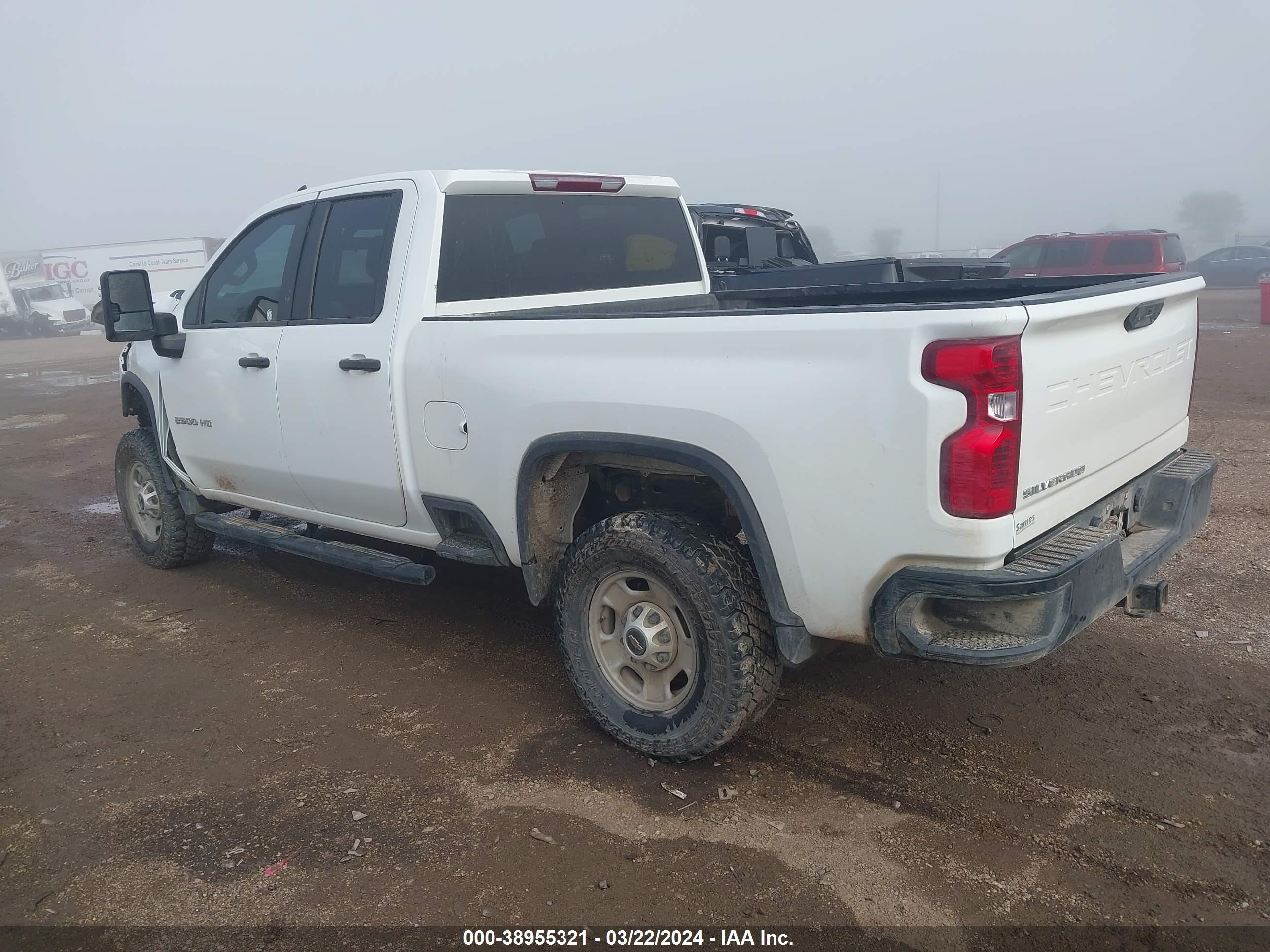 Photo 2 VIN: 1GC5YLE72PF120167 - CHEVROLET SILVERADO 