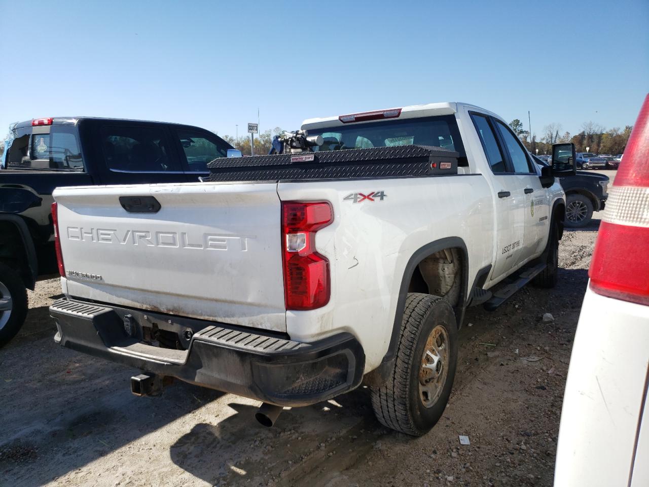 Photo 2 VIN: 1GC5YLE75MF307642 - CHEVROLET SILVERADO 