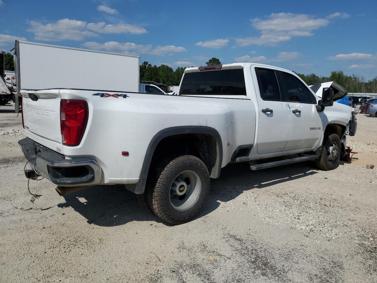 Photo 2 VIN: 1GC5YSE77MF157205 - CHEVROLET SILVERADO 