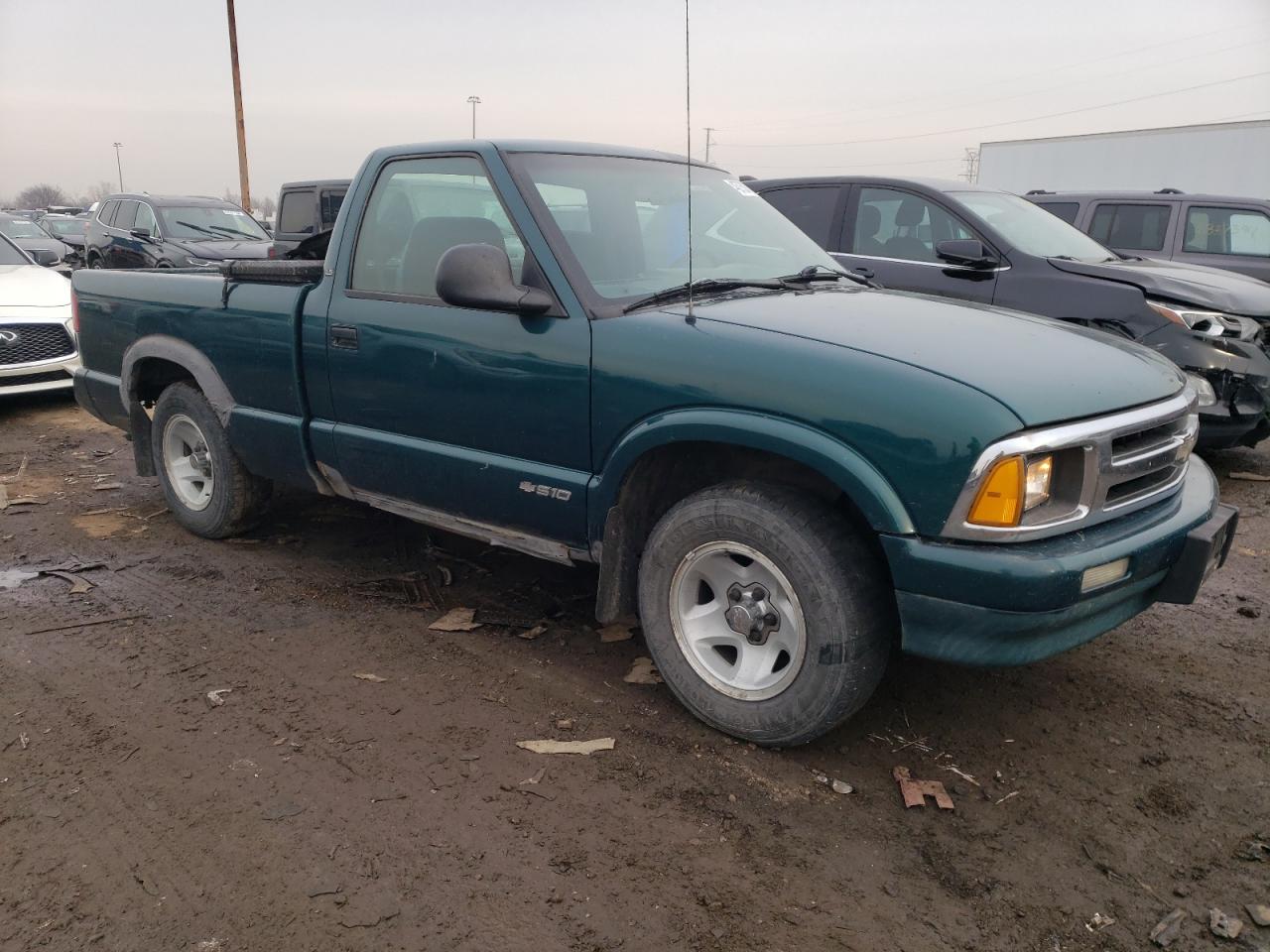 Photo 3 VIN: 1GCCS1440VK172700 - CHEVROLET S-10 PICKUP 