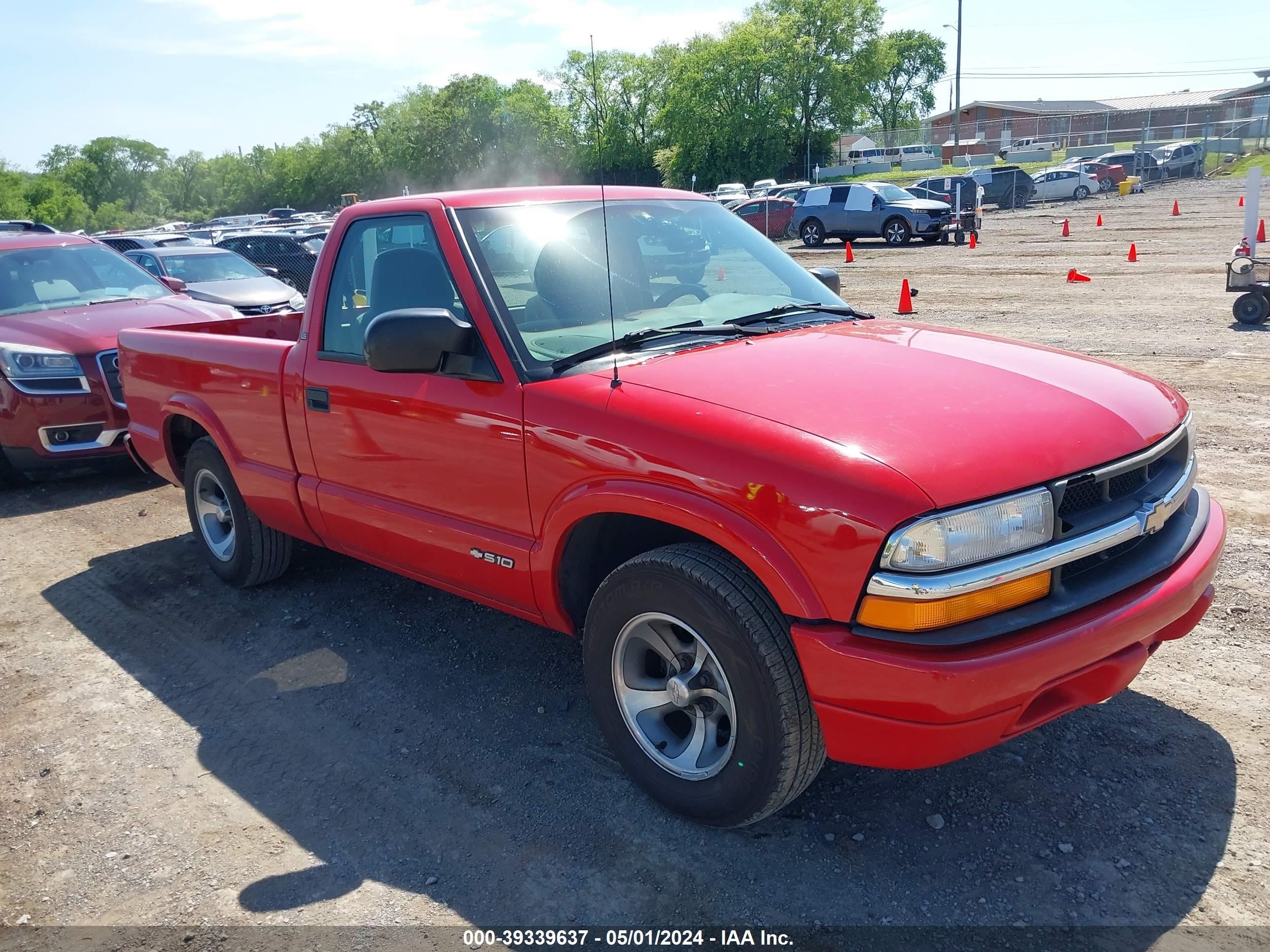 Photo 0 VIN: 1GCCS1440YK105566 - CHEVROLET S-10 PICKUP 