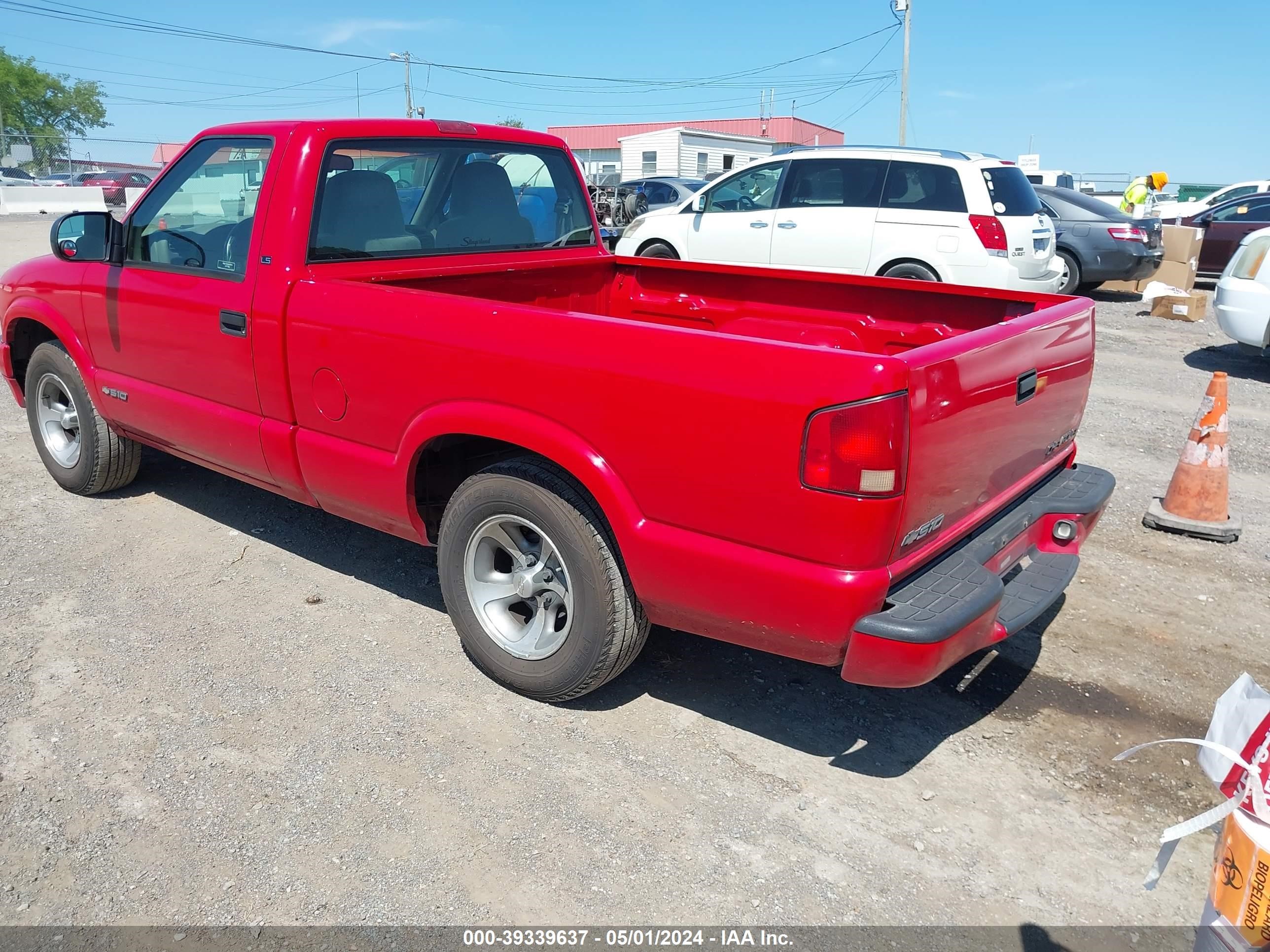 Photo 2 VIN: 1GCCS1440YK105566 - CHEVROLET S-10 PICKUP 