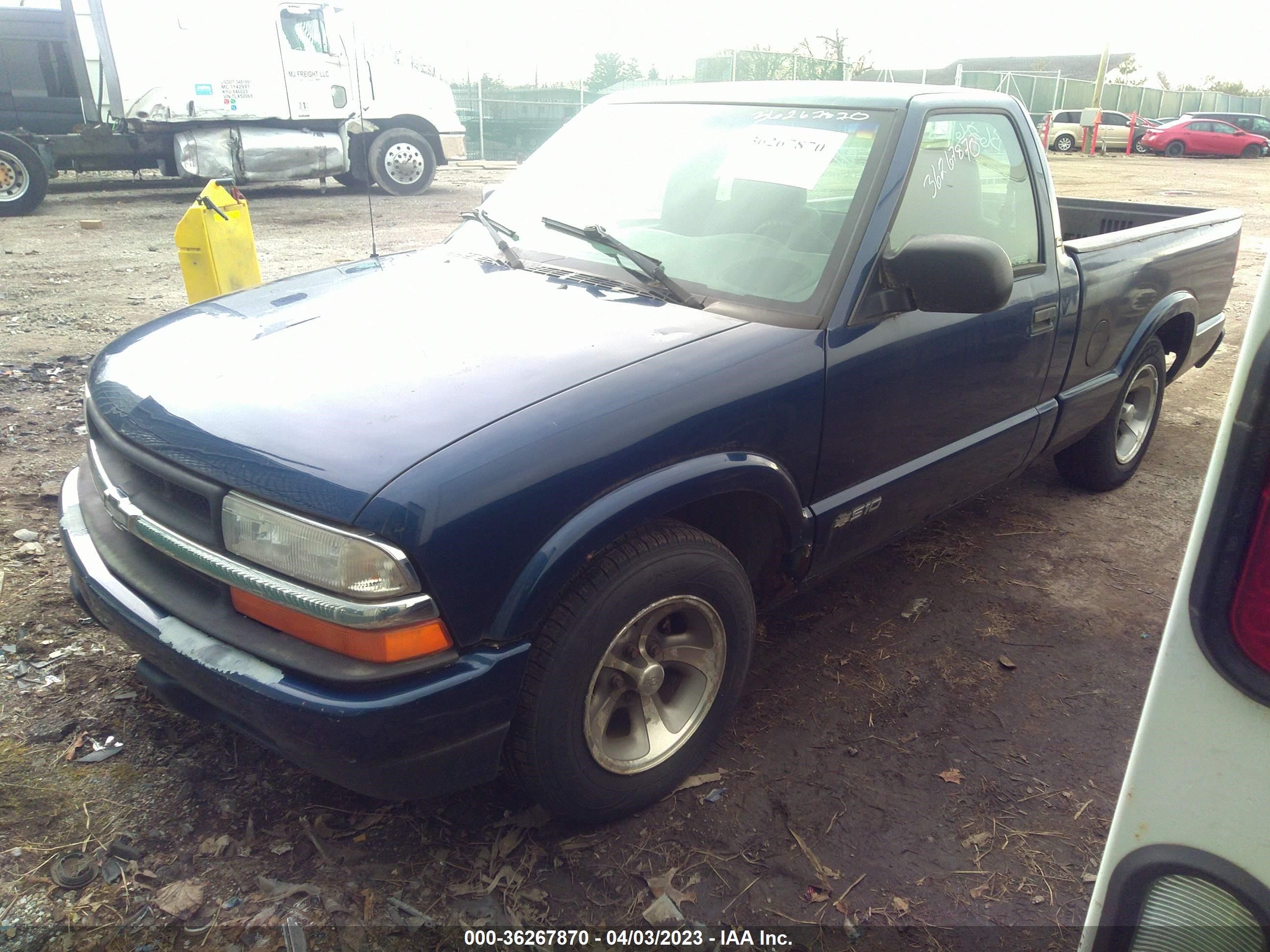 Photo 1 VIN: 1GCCS1443XK173990 - CHEVROLET S-10 PICKUP 