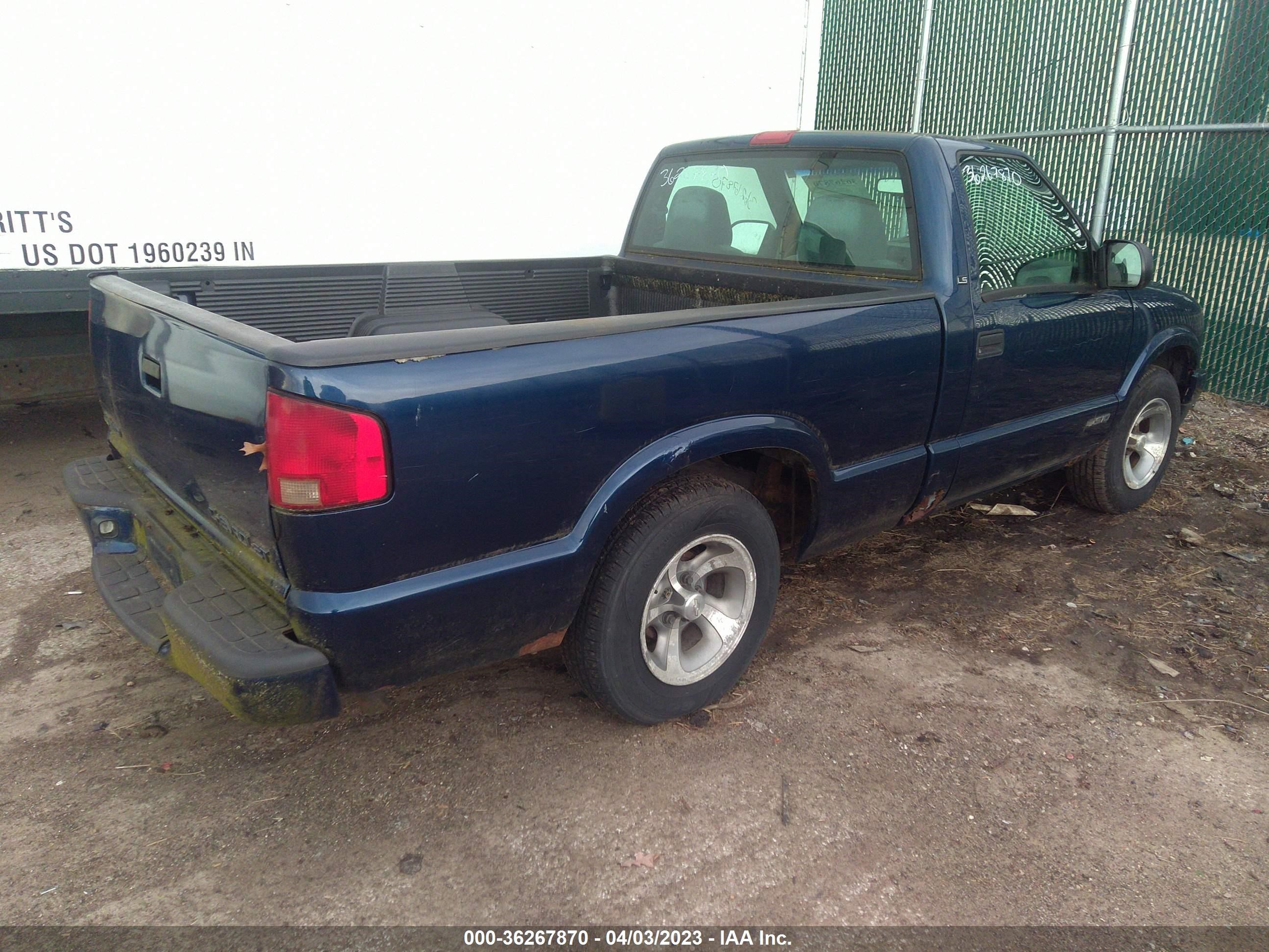 Photo 3 VIN: 1GCCS1443XK173990 - CHEVROLET S-10 PICKUP 