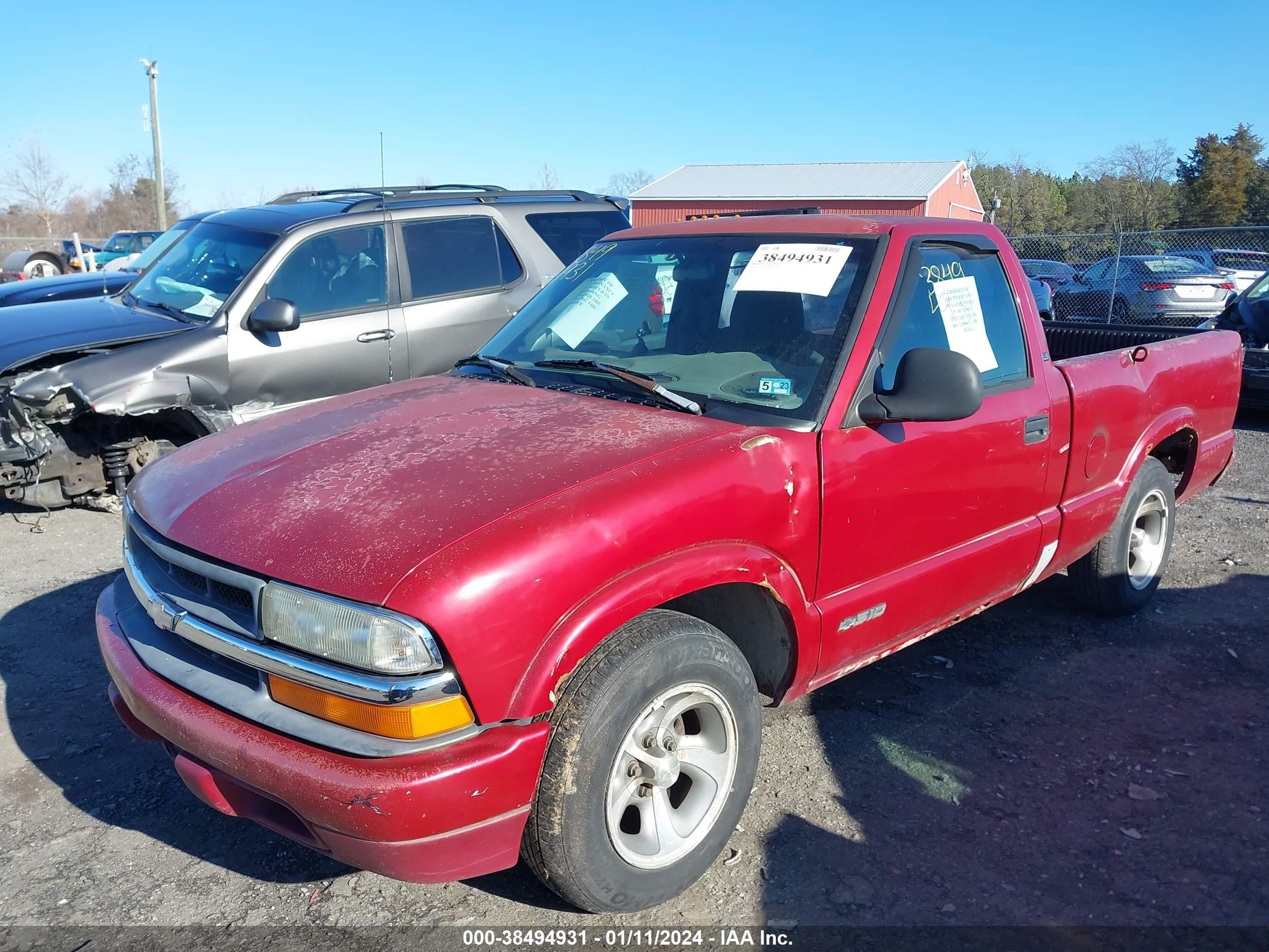 Photo 1 VIN: 1GCCS1444WK104532 - CHEVROLET S-10 PICKUP 