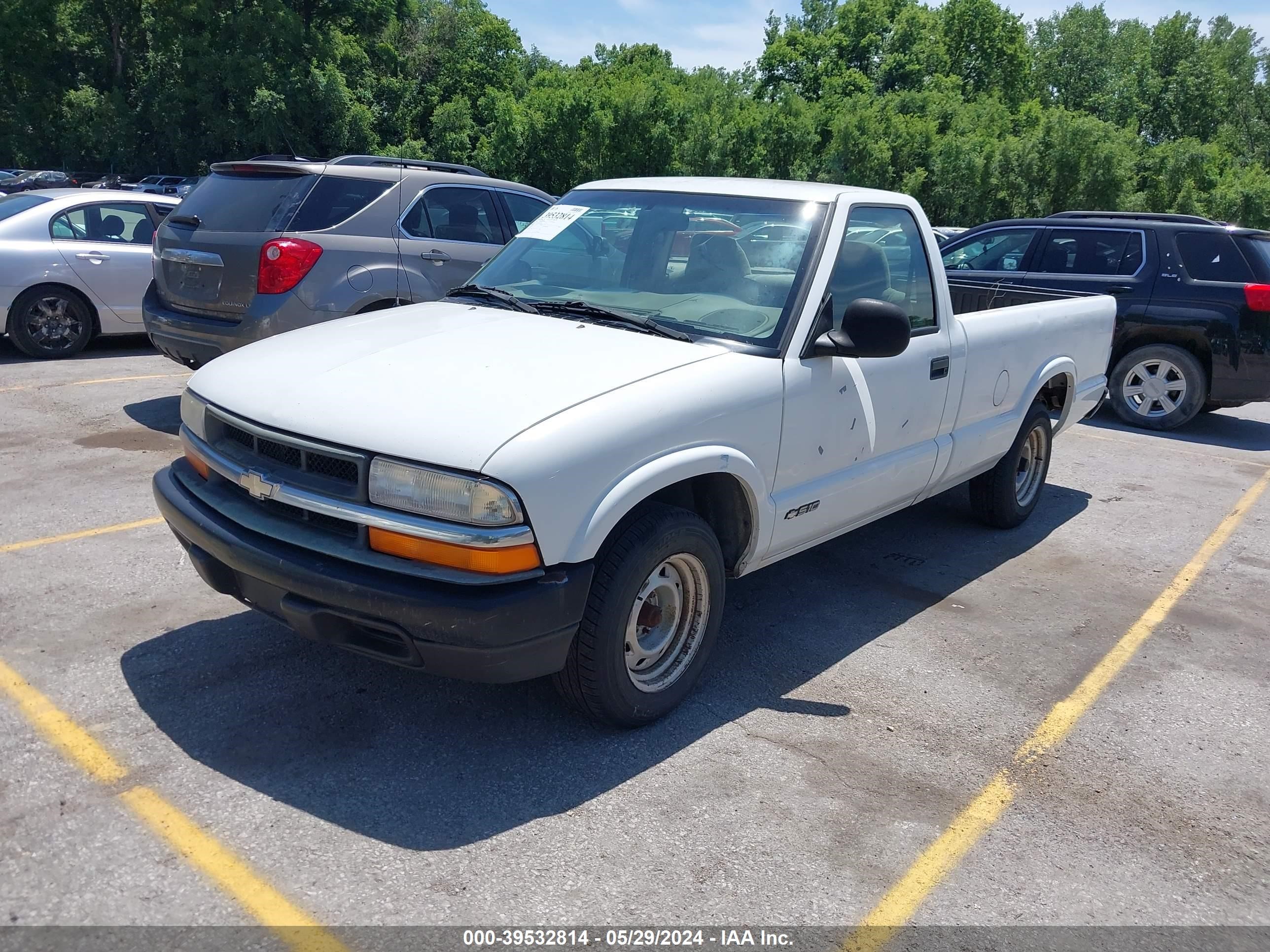 Photo 1 VIN: 1GCCS1444YK193408 - CHEVROLET S-10 PICKUP 