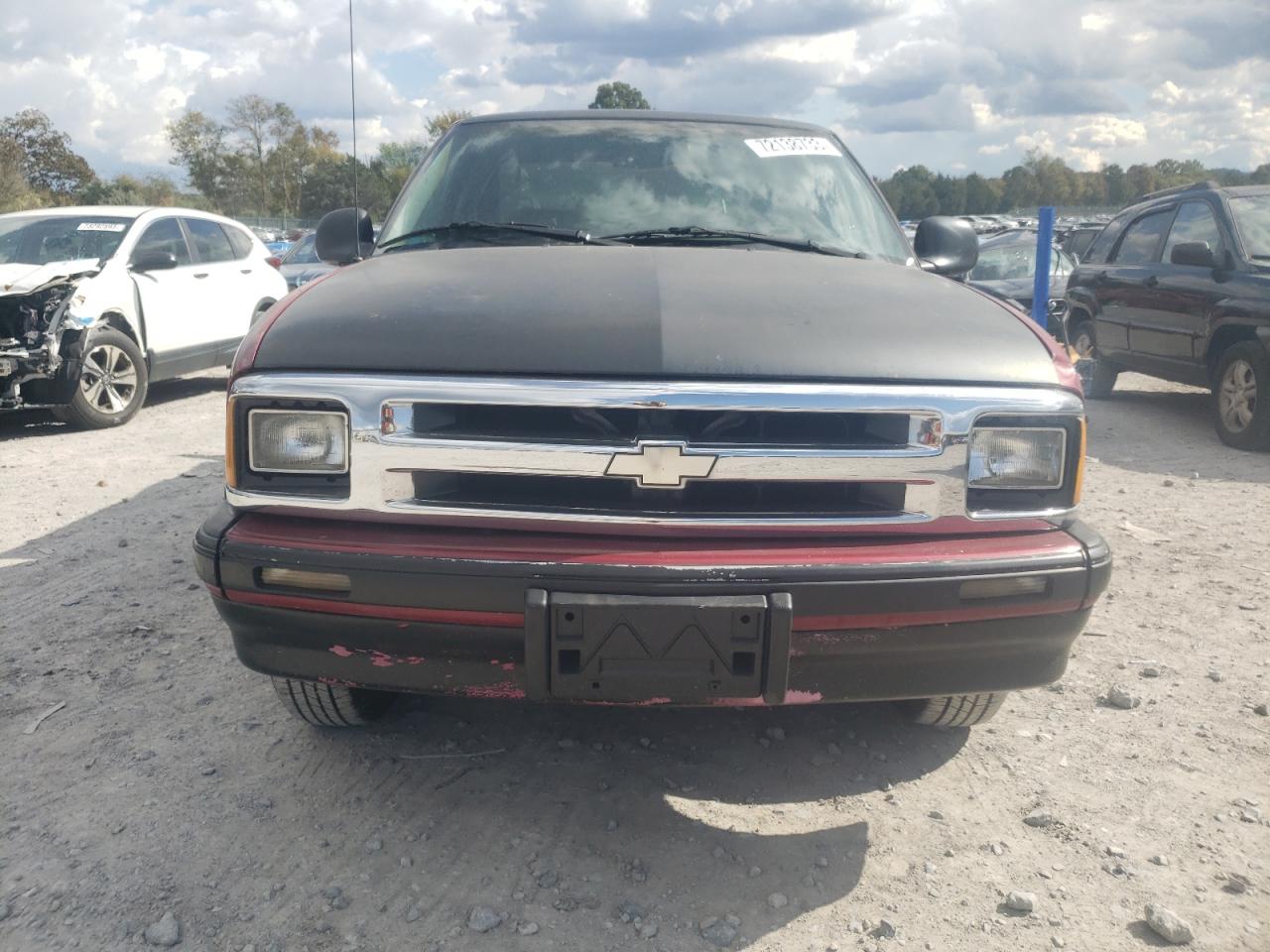 Photo 4 VIN: 1GCCS1447RK150750 - CHEVROLET S-10 PICKUP 