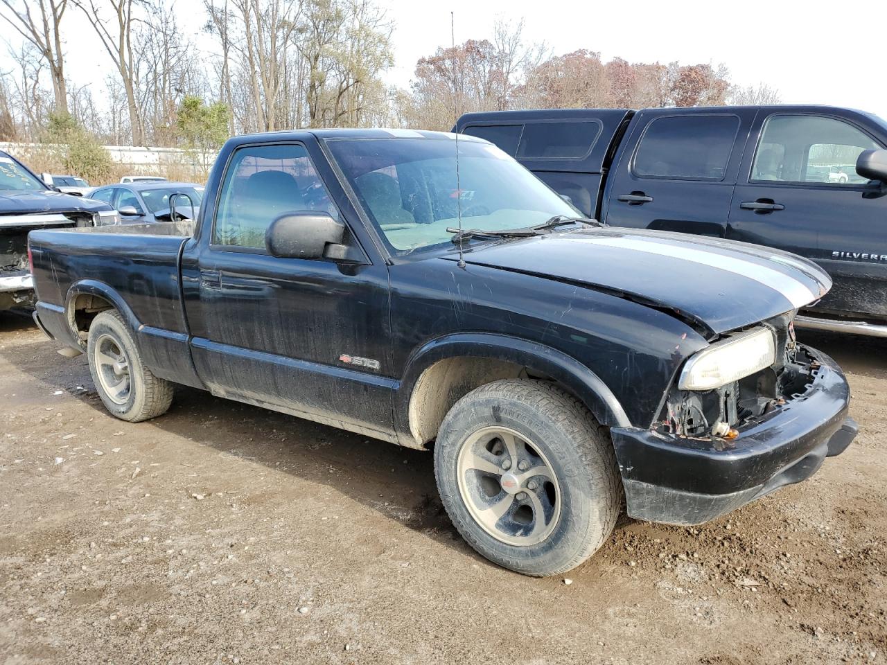 Photo 3 VIN: 1GCCS1447X8167669 - CHEVROLET S-10 PICKUP 