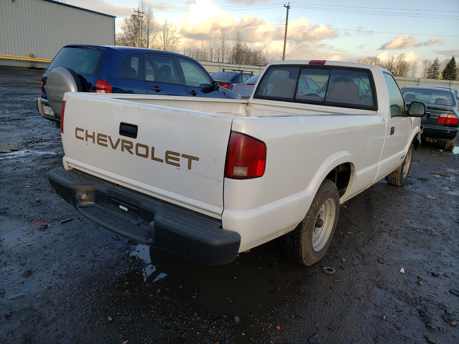 Photo 3 VIN: 1GCCS1449W8186853 - CHEVROLET S TRUCK S1 