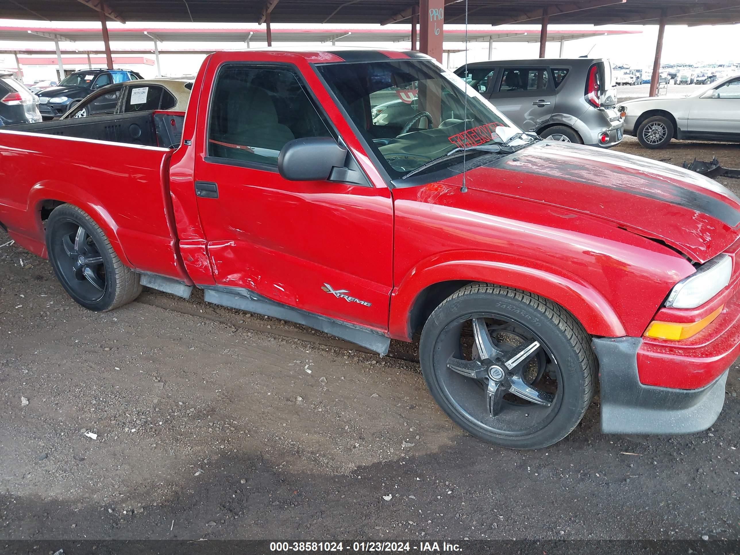 Photo 13 VIN: 1GCCS145018120077 - CHEVROLET S-10 PICKUP 