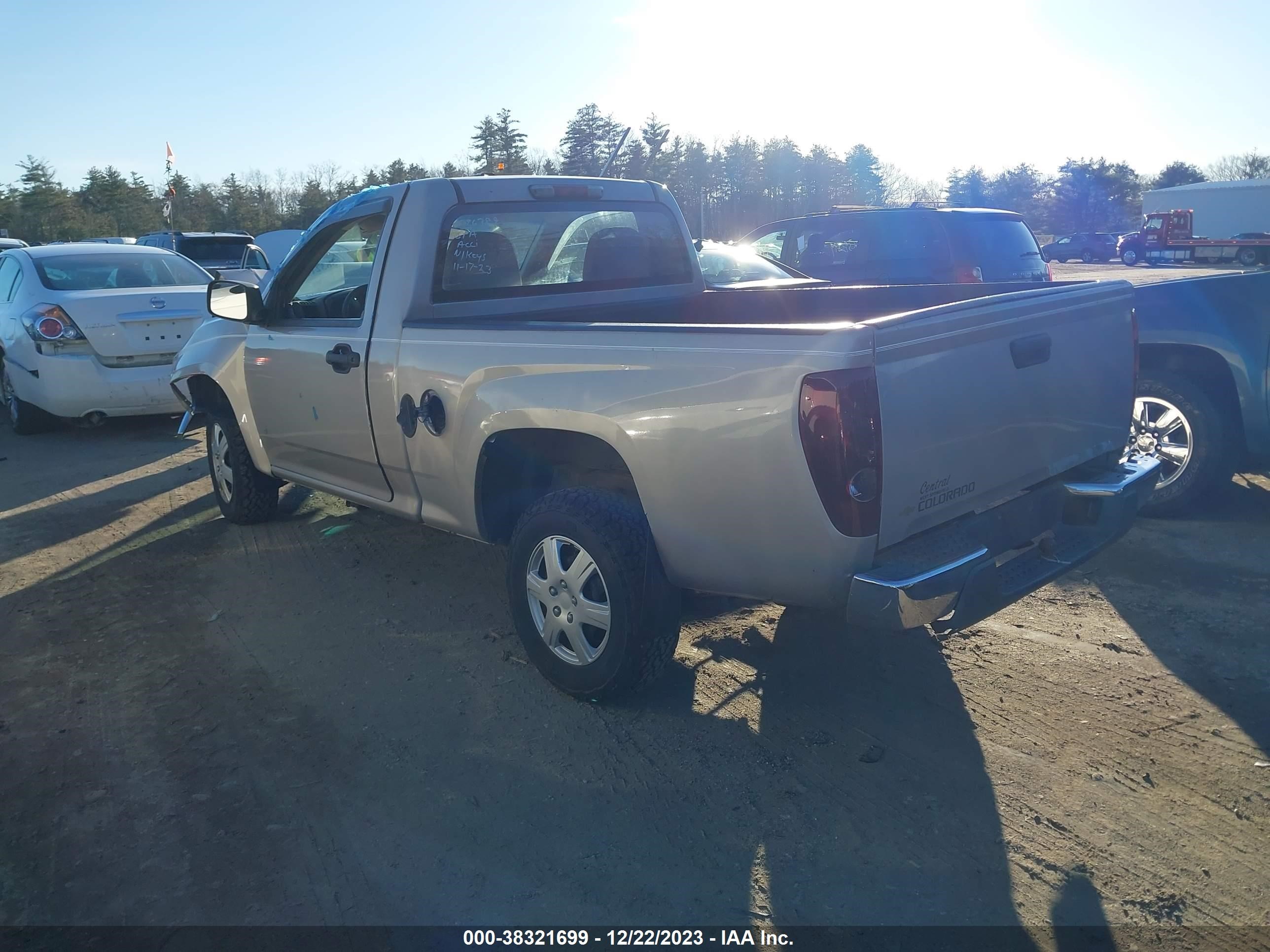 Photo 2 VIN: 1GCCS148268136170 - CHEVROLET COLORADO 