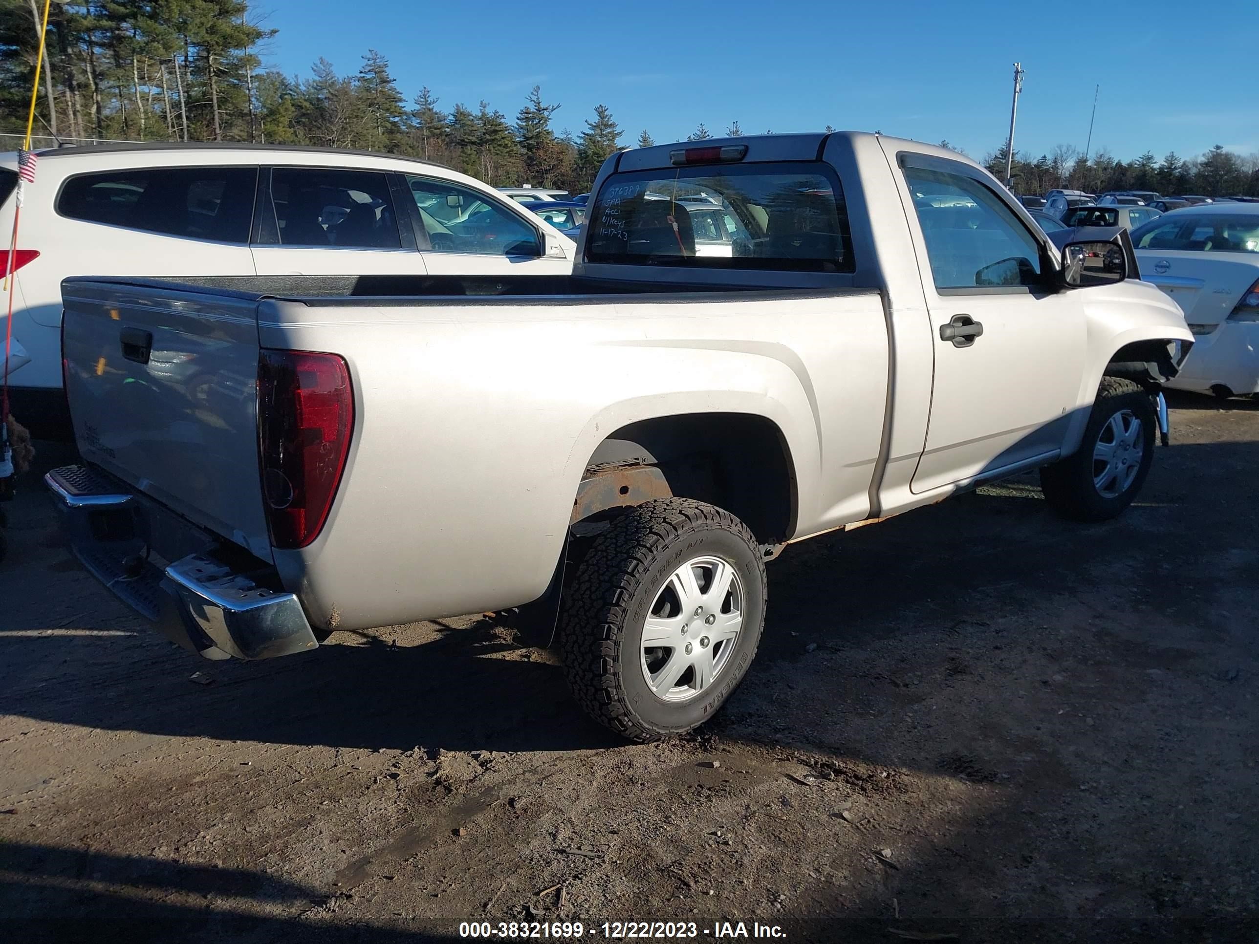 Photo 3 VIN: 1GCCS148268136170 - CHEVROLET COLORADO 