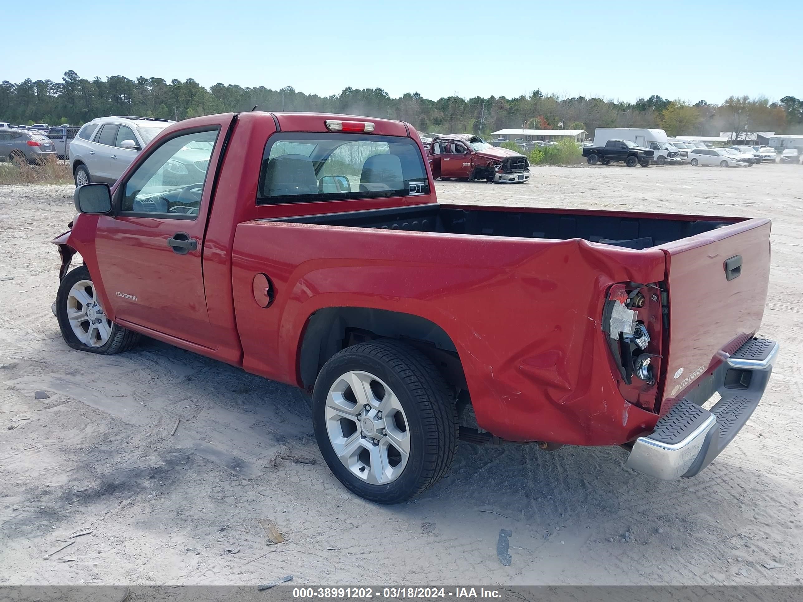 Photo 2 VIN: 1GCCS148858267442 - CHEVROLET COLORADO 