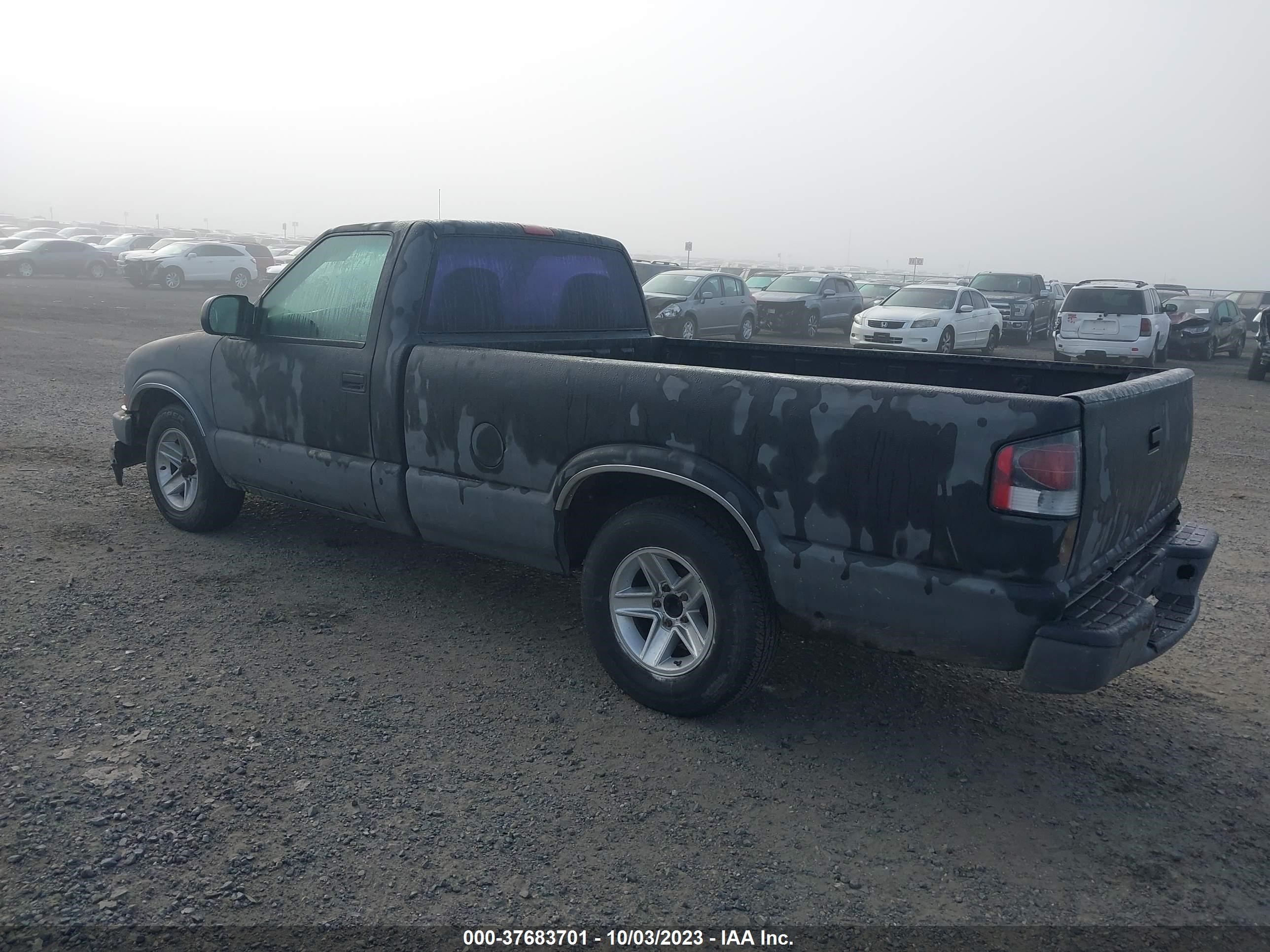 Photo 2 VIN: 1GCCS14H038278514 - CHEVROLET S-10 PICKUP 