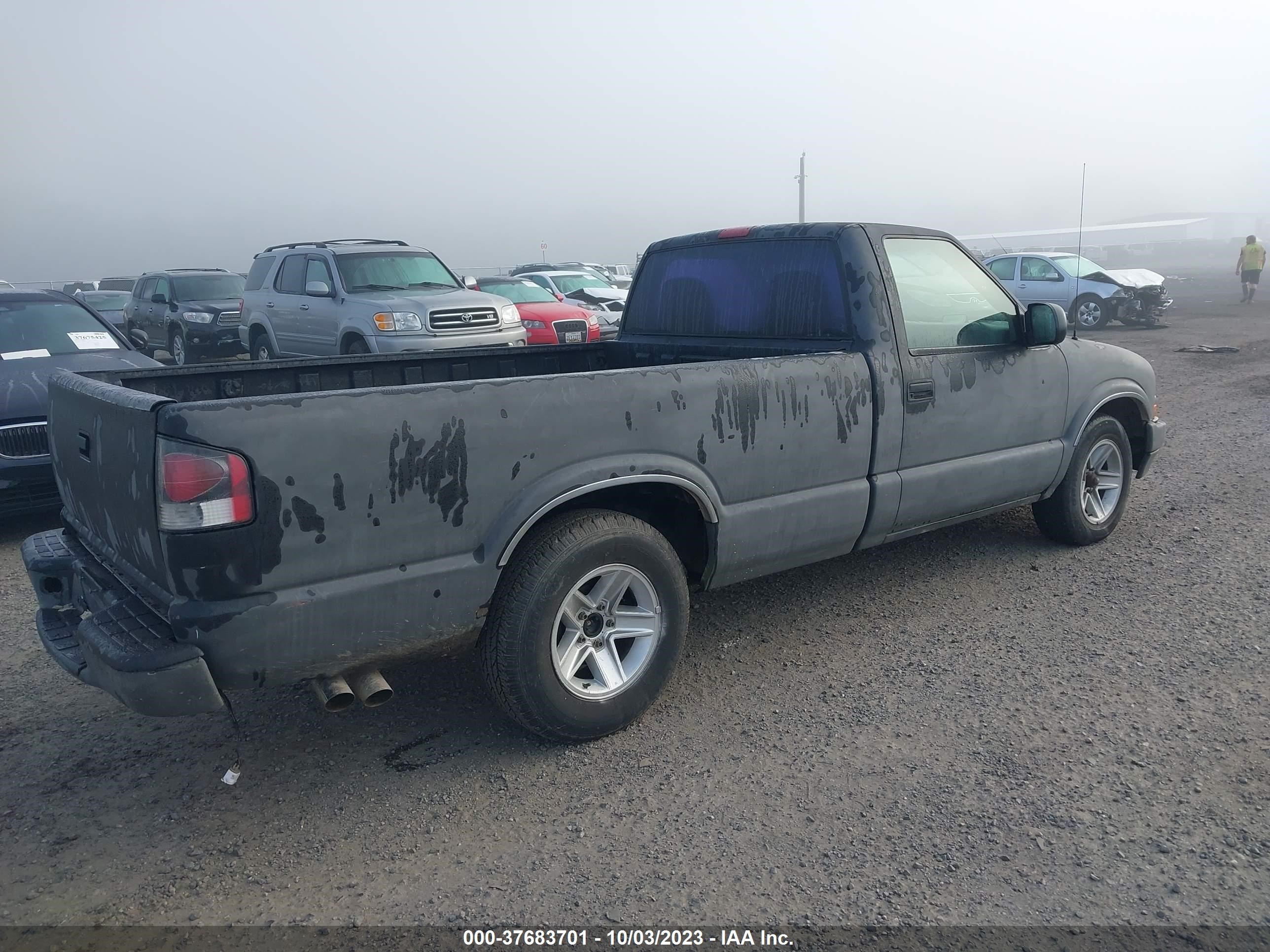 Photo 3 VIN: 1GCCS14H038278514 - CHEVROLET S-10 PICKUP 