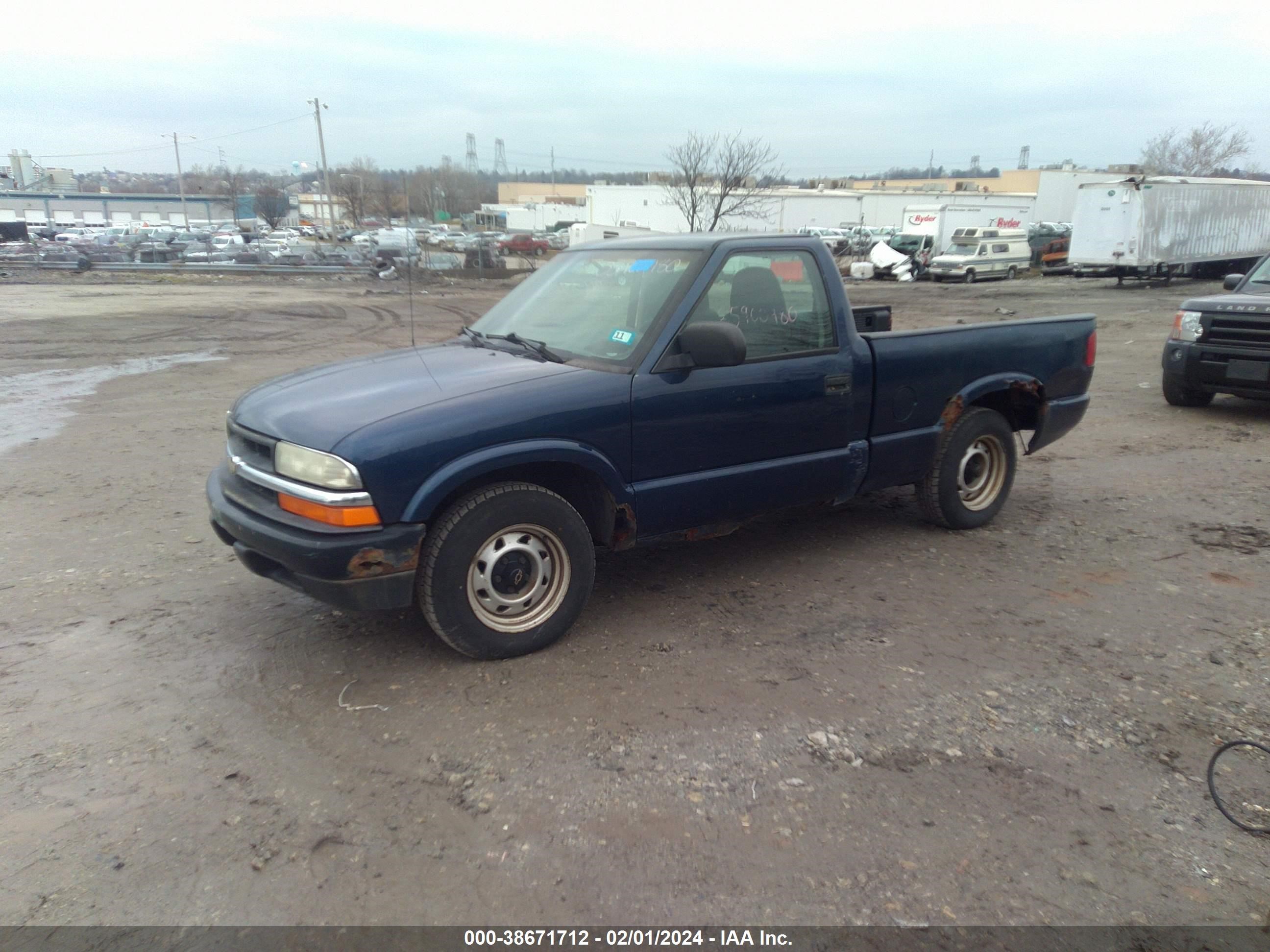 Photo 1 VIN: 1GCCS14H438278208 - CHEVROLET S-10 PICKUP 