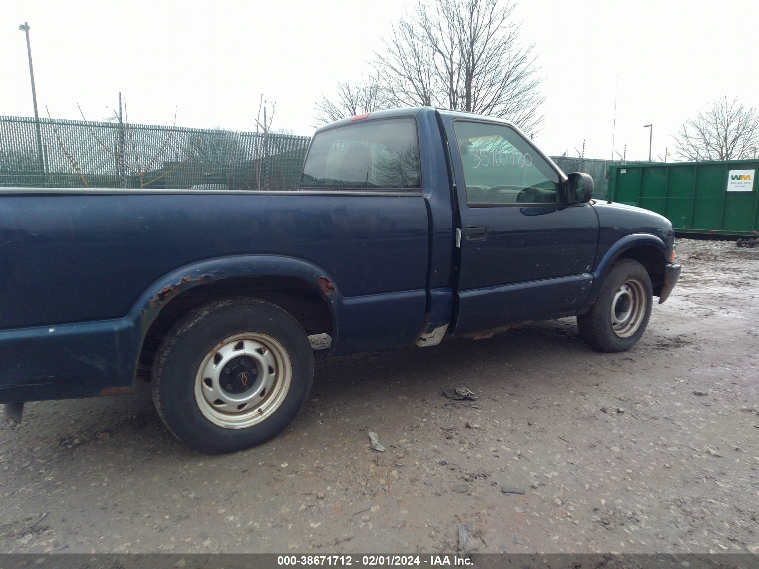 Photo 11 VIN: 1GCCS14H438278208 - CHEVROLET S-10 PICKUP 