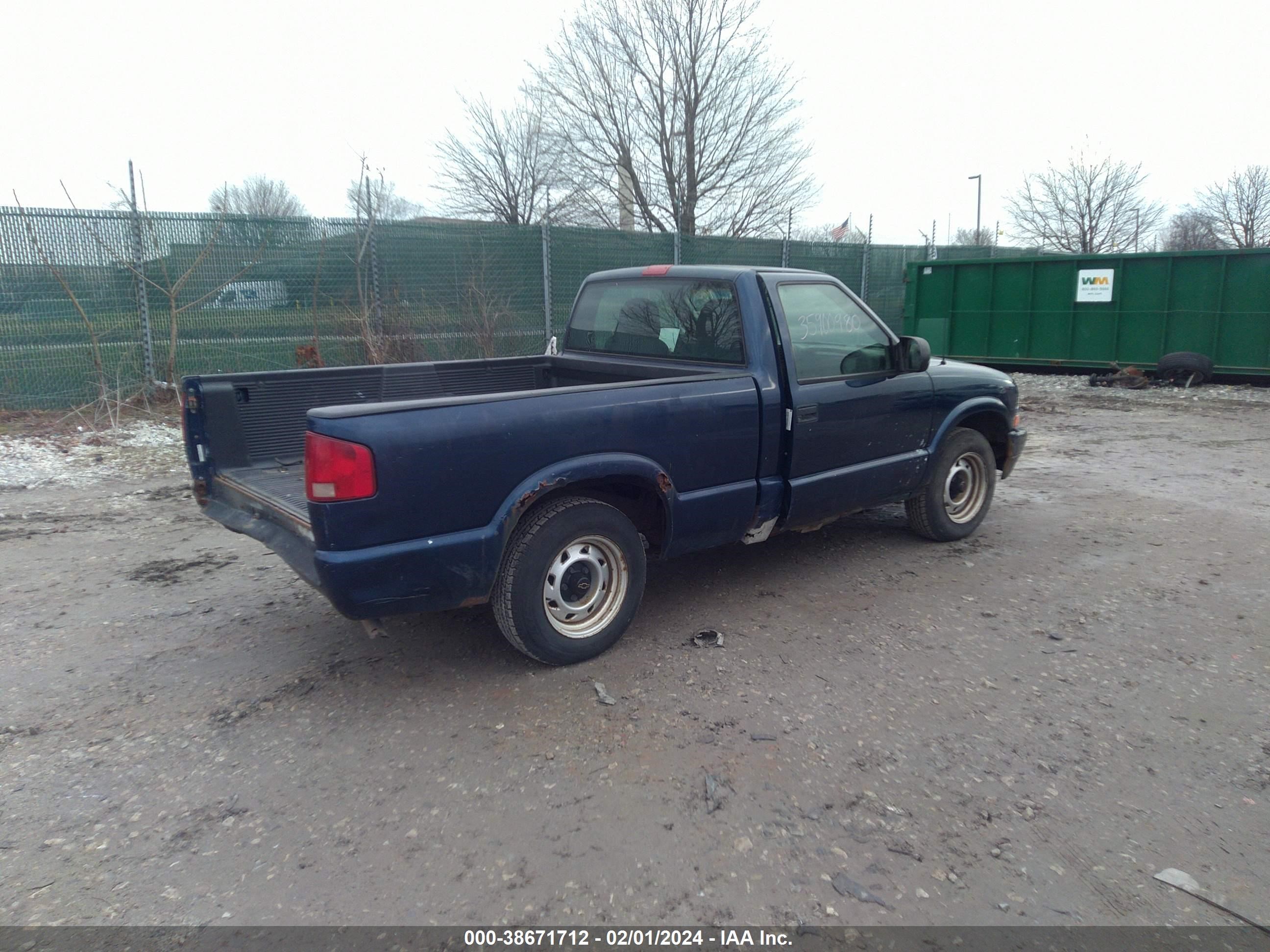 Photo 3 VIN: 1GCCS14H438278208 - CHEVROLET S-10 PICKUP 