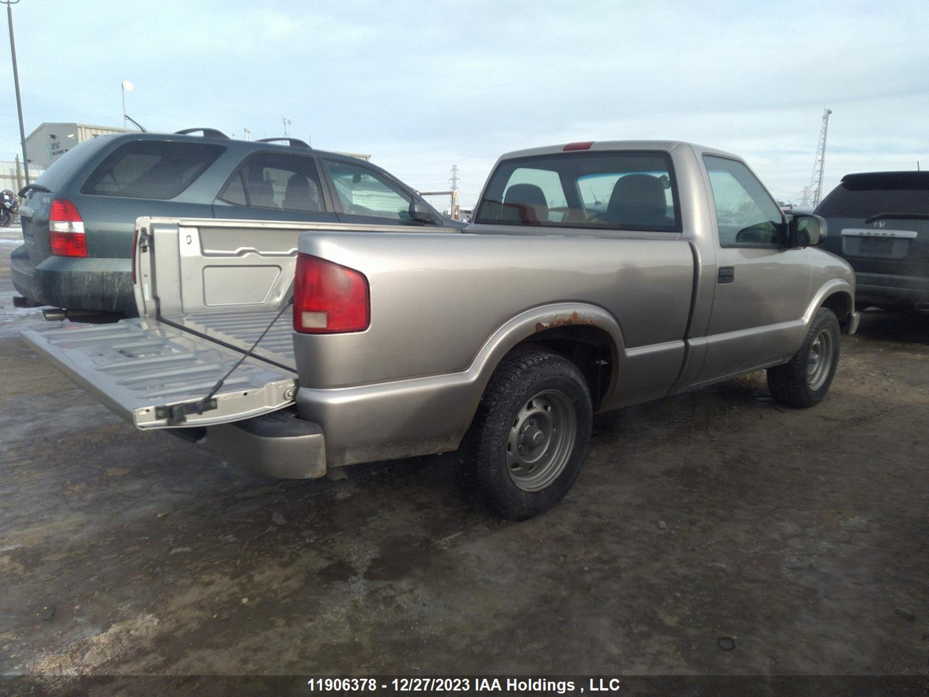 Photo 3 VIN: 1GCCS14H638229334 - CHEVROLET S-10 PICKUP 